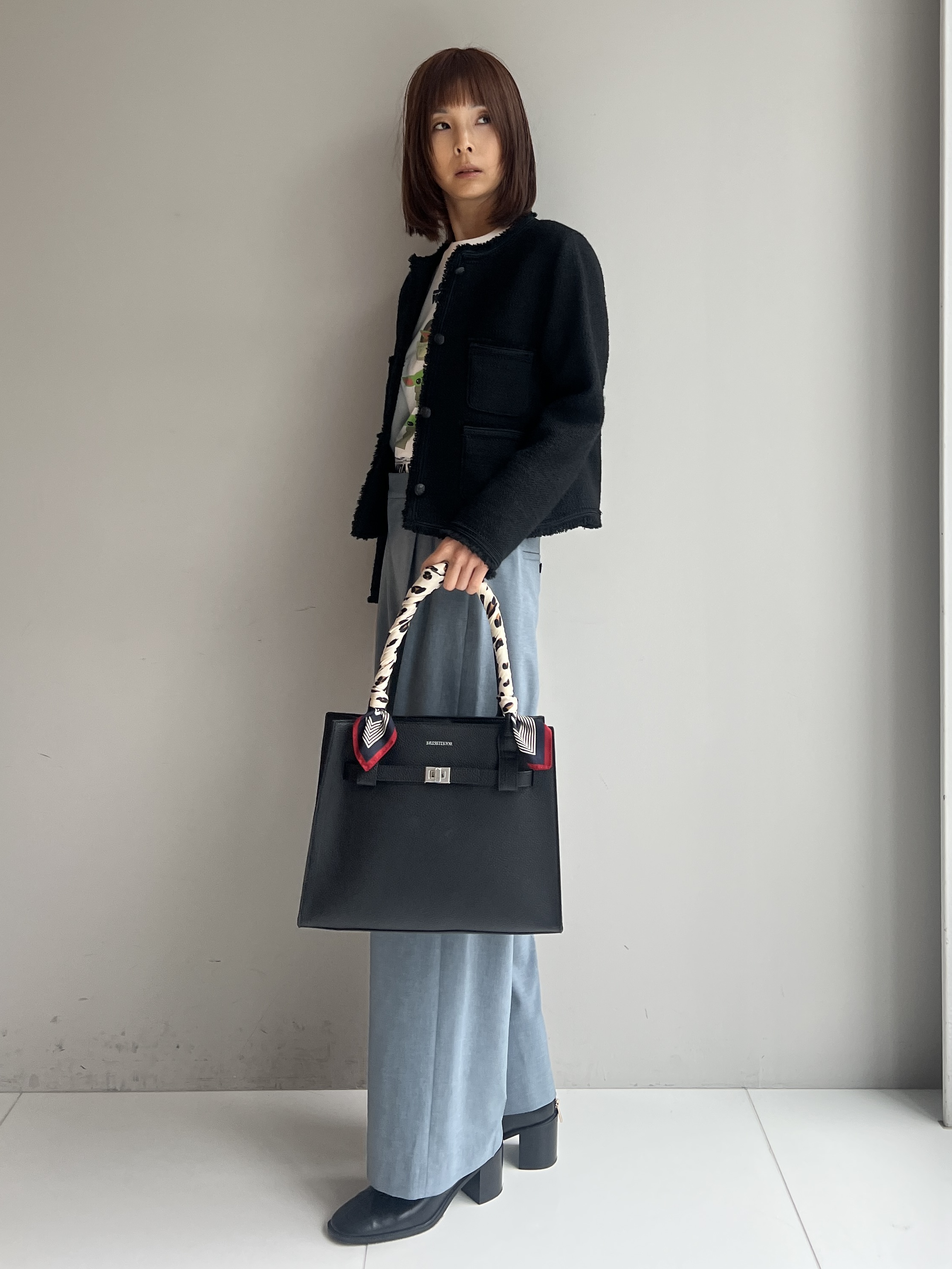 misaさんの「DRESSTERIOR｜レオパードシルクスカーフ」を使ったコーディネート