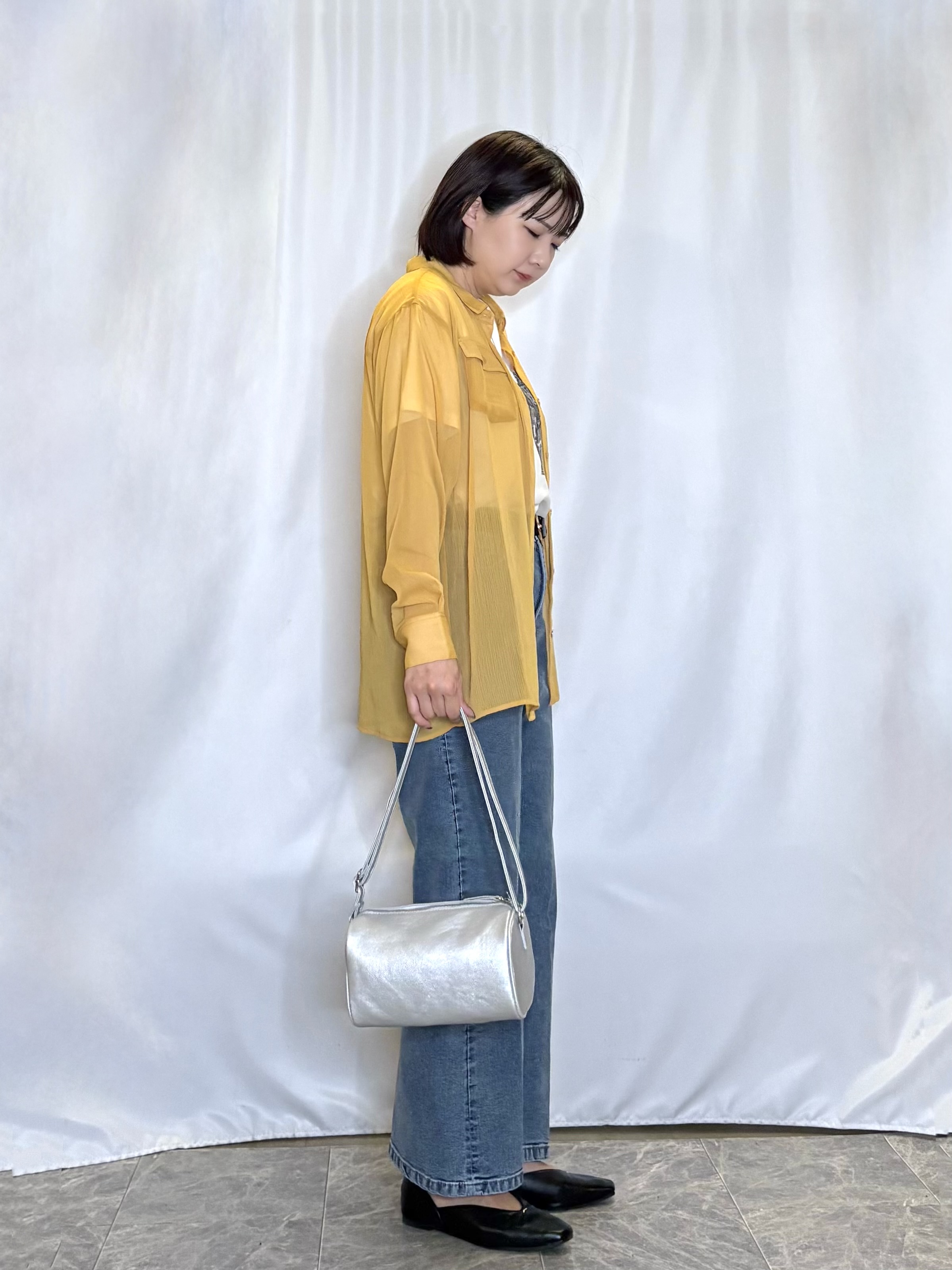 ネリさんの「SHOO･LA･RUE｜【洗濯機可】ダブルポケット 楊柳しぼしぼシアーシャツ」を使ったコーディネート