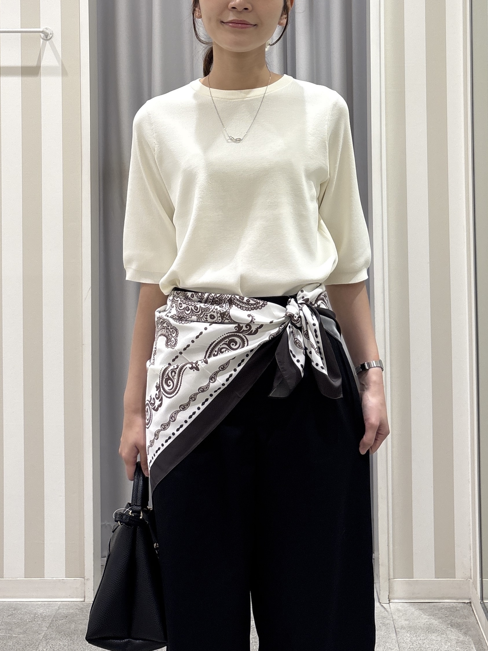 Rikaさんの「SHOO･LA･RUE｜【ガンガン洗える/ひんやり/UV/毛玉になりにくい】二の腕見せない 5分袖ニット」を使ったコーディネート