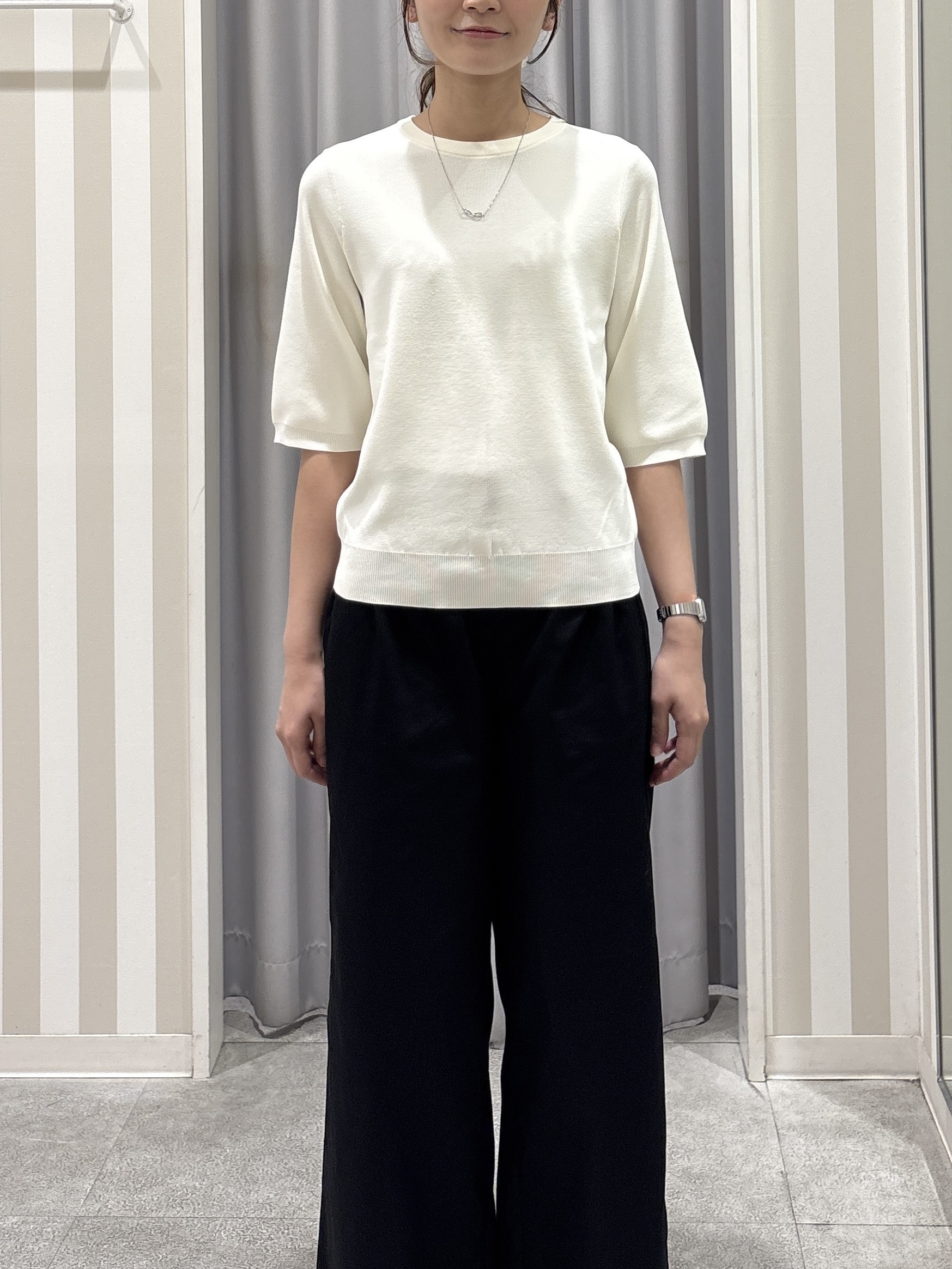 Rikaさんの「SHOO･LA･RUE｜【ガンガン洗える/ひんやり/UV/毛玉になりにくい】二の腕見せない 5分袖ニット」を使ったコーディネート