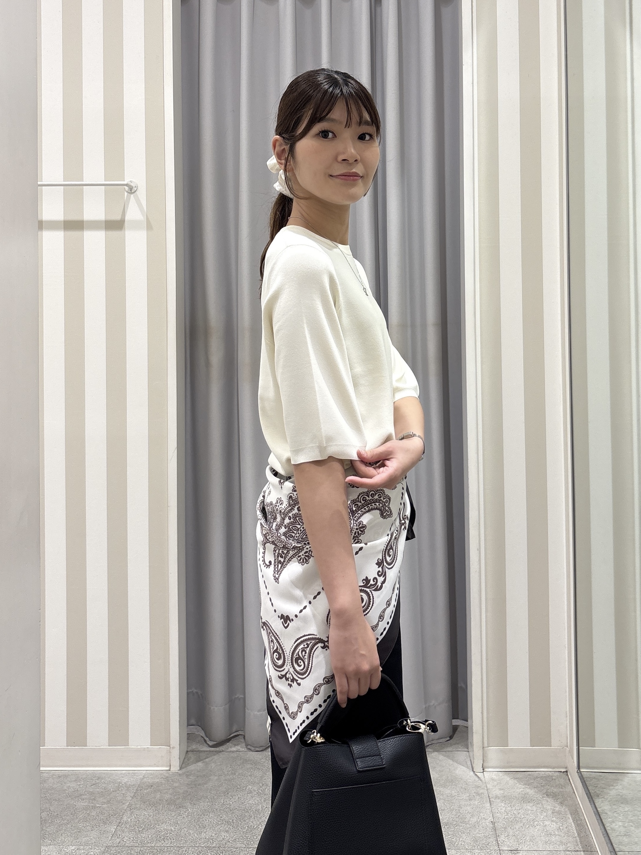 Rikaさんの「SHOO･LA･RUE｜【ガンガン洗える/ひんやり/UV/毛玉になりにくい】二の腕見せない 5分袖ニット」を使ったコーディネート