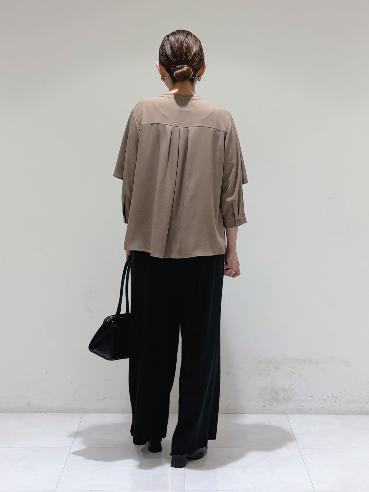 tsuyuさんの「INDIVI｜【収納力◎／トレンド】スクエアトートバッグ」を使ったコーディネート