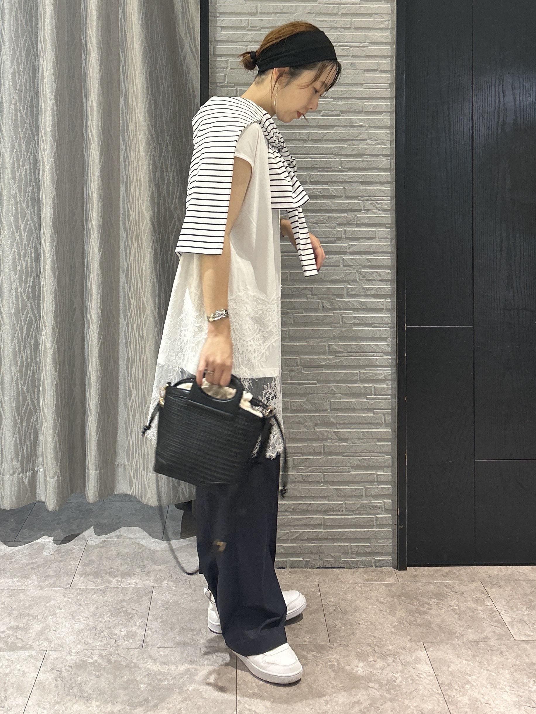 ga_riさんの「THE SHOP TK｜レース切替 ロングTシャツ」を使ったコーディネート