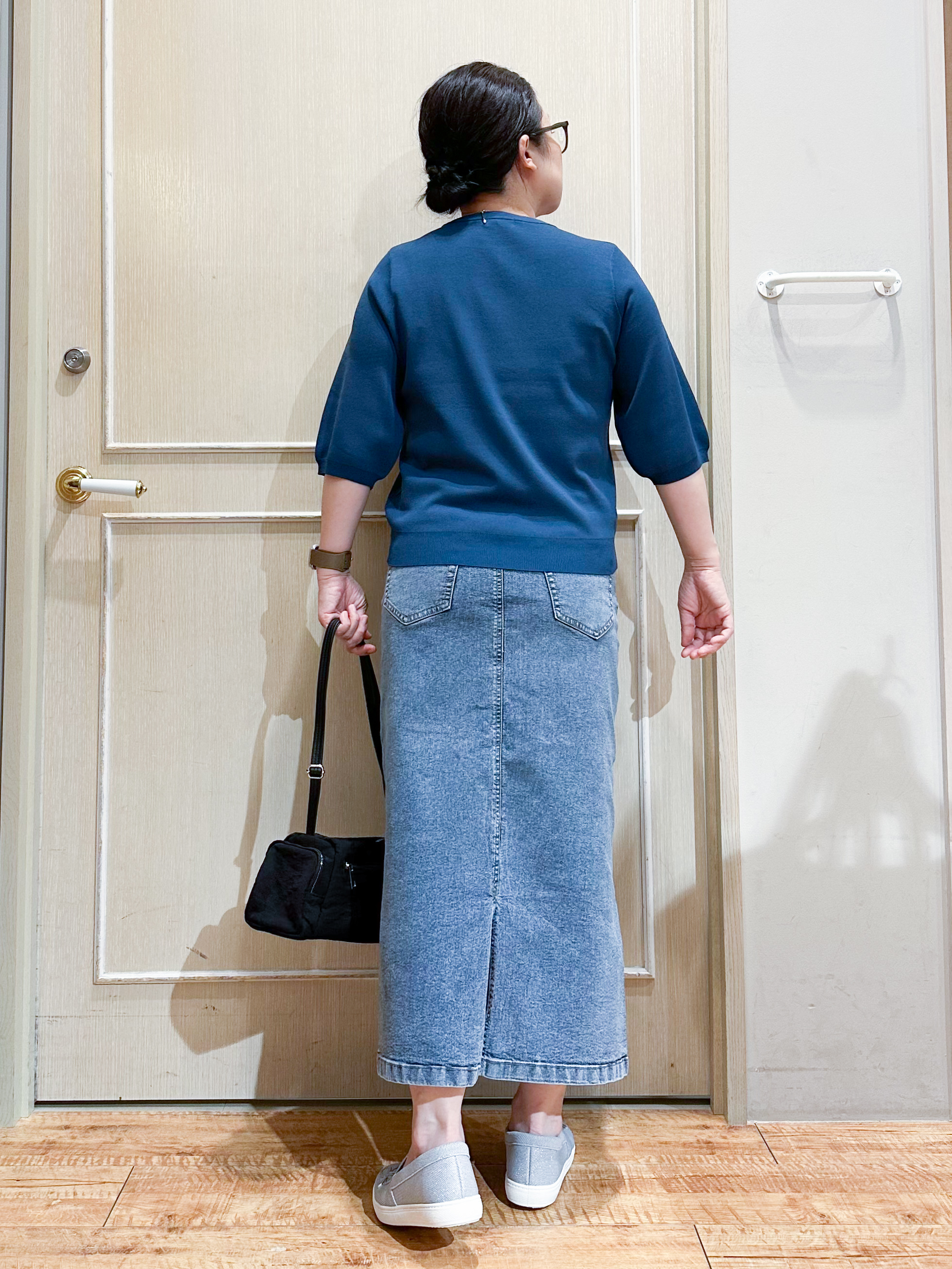 umeさんの「SHOO･LA･RUE｜【ガンガン洗える/ひんやり/UV/毛玉になりにくい】二の腕見せない 5分袖ニット」を使ったコーディネート