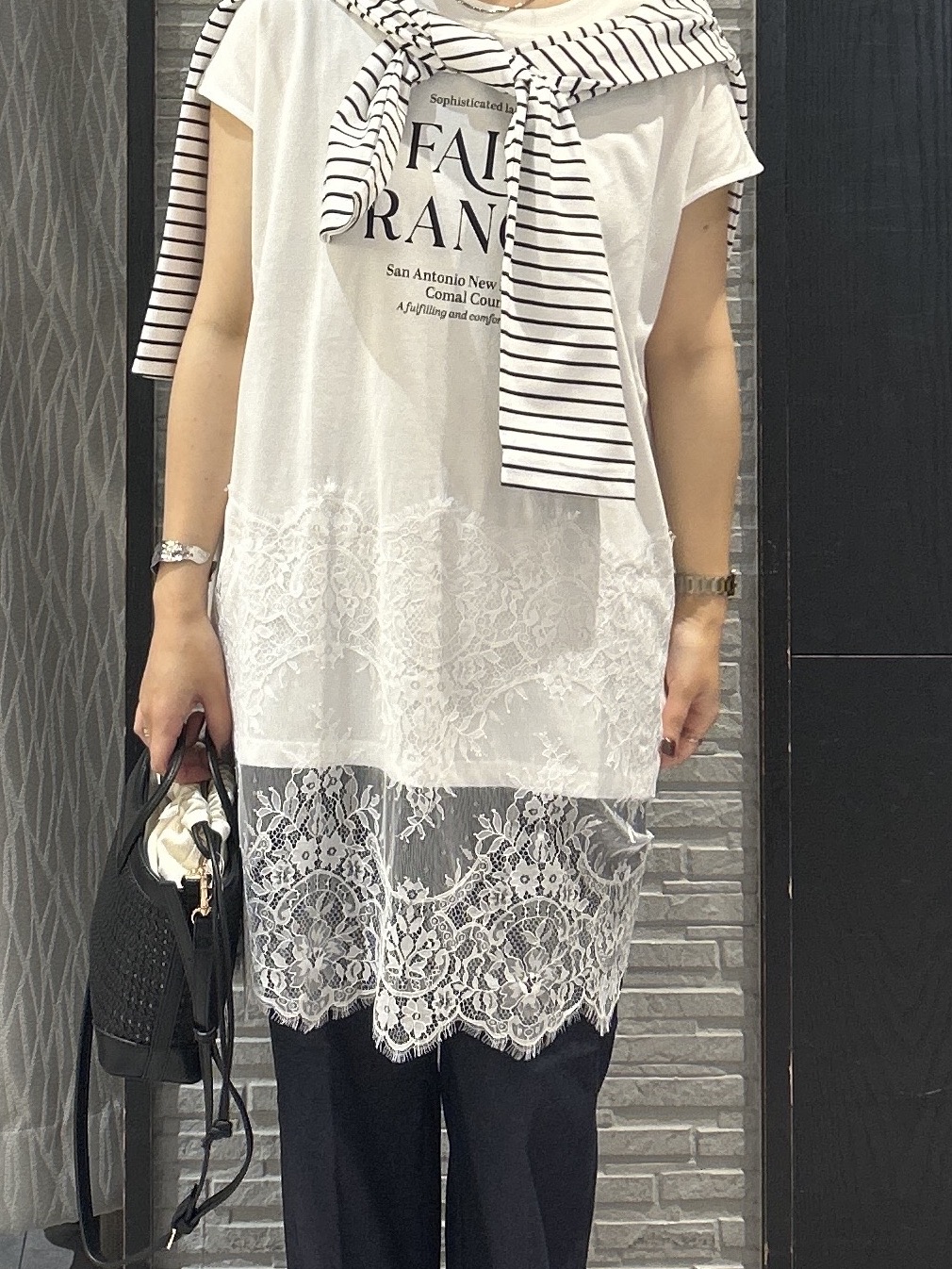 ga_riさんの「THE SHOP TK｜レース切替 ロングTシャツ」を使ったコーディネート