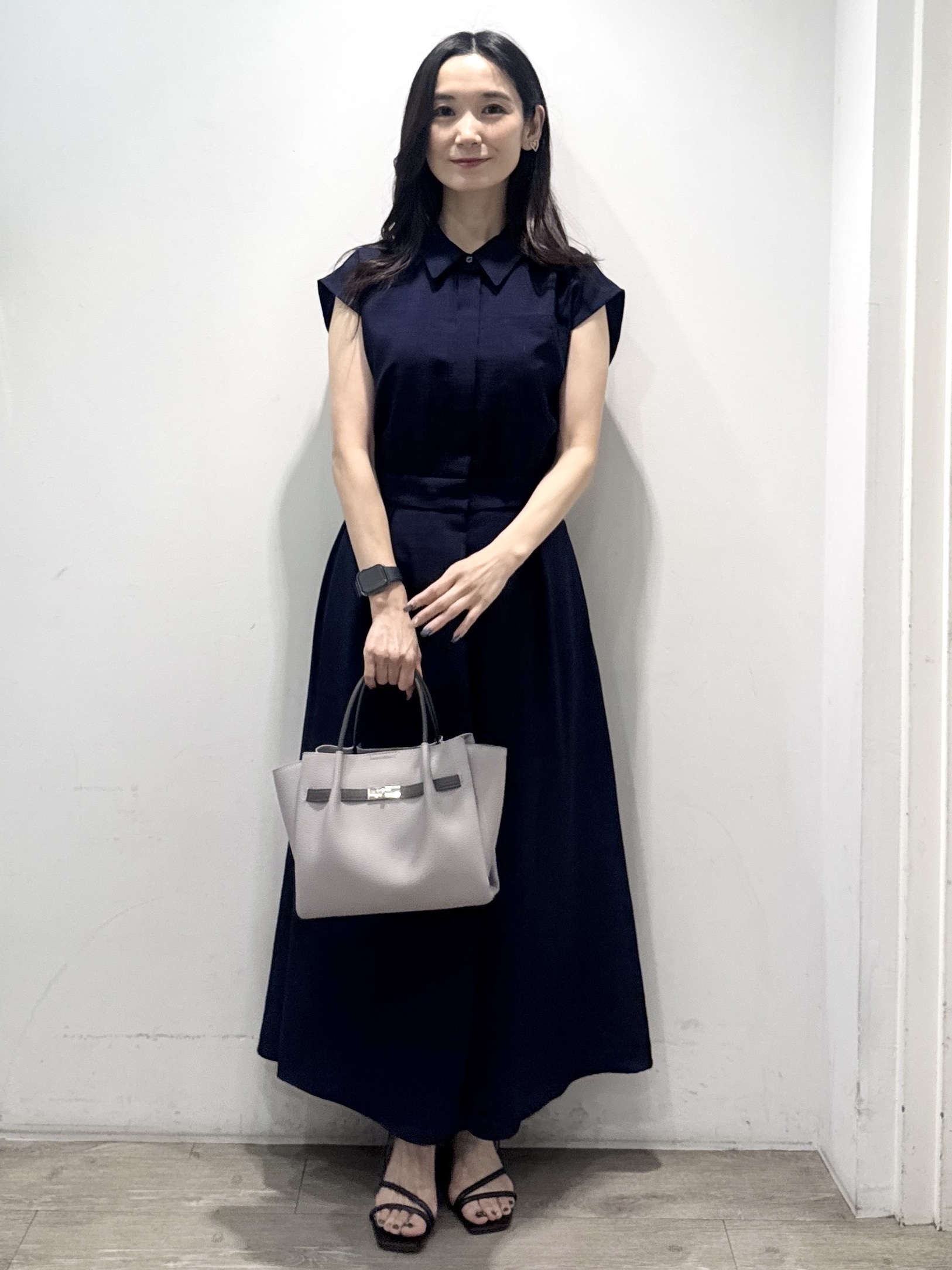 yuicciさんの「OPAQUE.CLIP｜【接触冷感／吸水速乾】フレンチスリーブシャツワンピース《イージーアイロン／洗濯機OK》」を使ったコーディネート