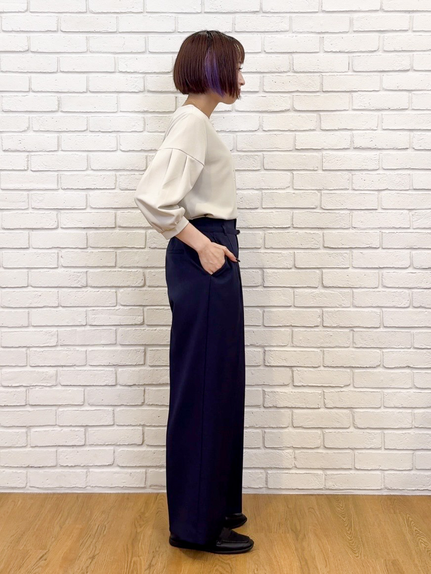 𝐜𝐡𝐢𝐤𝐚さんの「SHOO･LA･RUE｜【着丈選べる/2点セット】ネックレス付き やわらか8分袖ブラウス」を使ったコーディネート