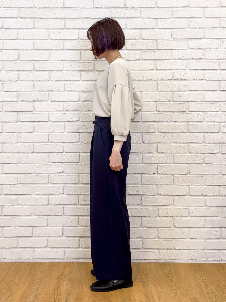 𝐜𝐡𝐢𝐤𝐚さんの「SHOO･LA･RUE｜【着丈選べる/2点セット】ネックレス付き やわらか8分袖ブラウス」を使ったコーディネート