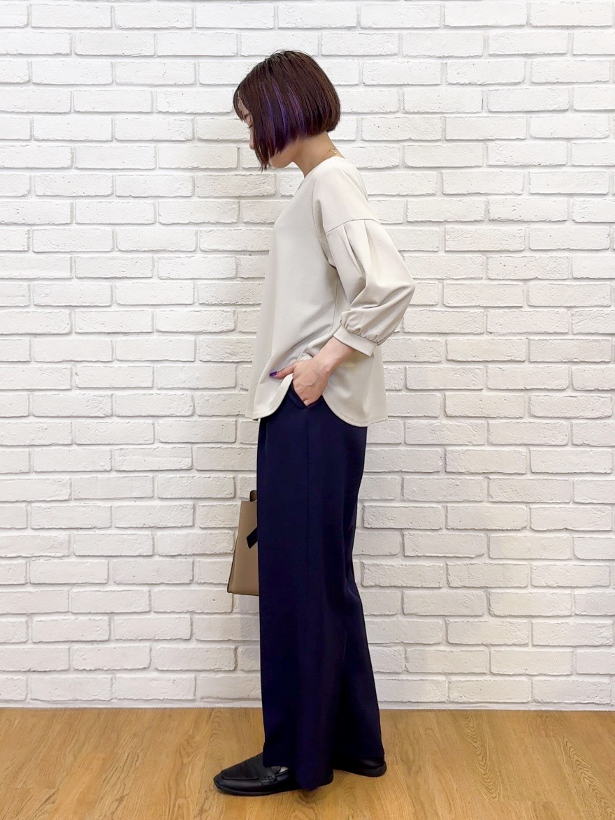 𝐜𝐡𝐢𝐤𝐚さんの「SHOO･LA･RUE｜【着丈選べる/2点セット】ネックレス付き やわらか8分袖ブラウス」を使ったコーディネート