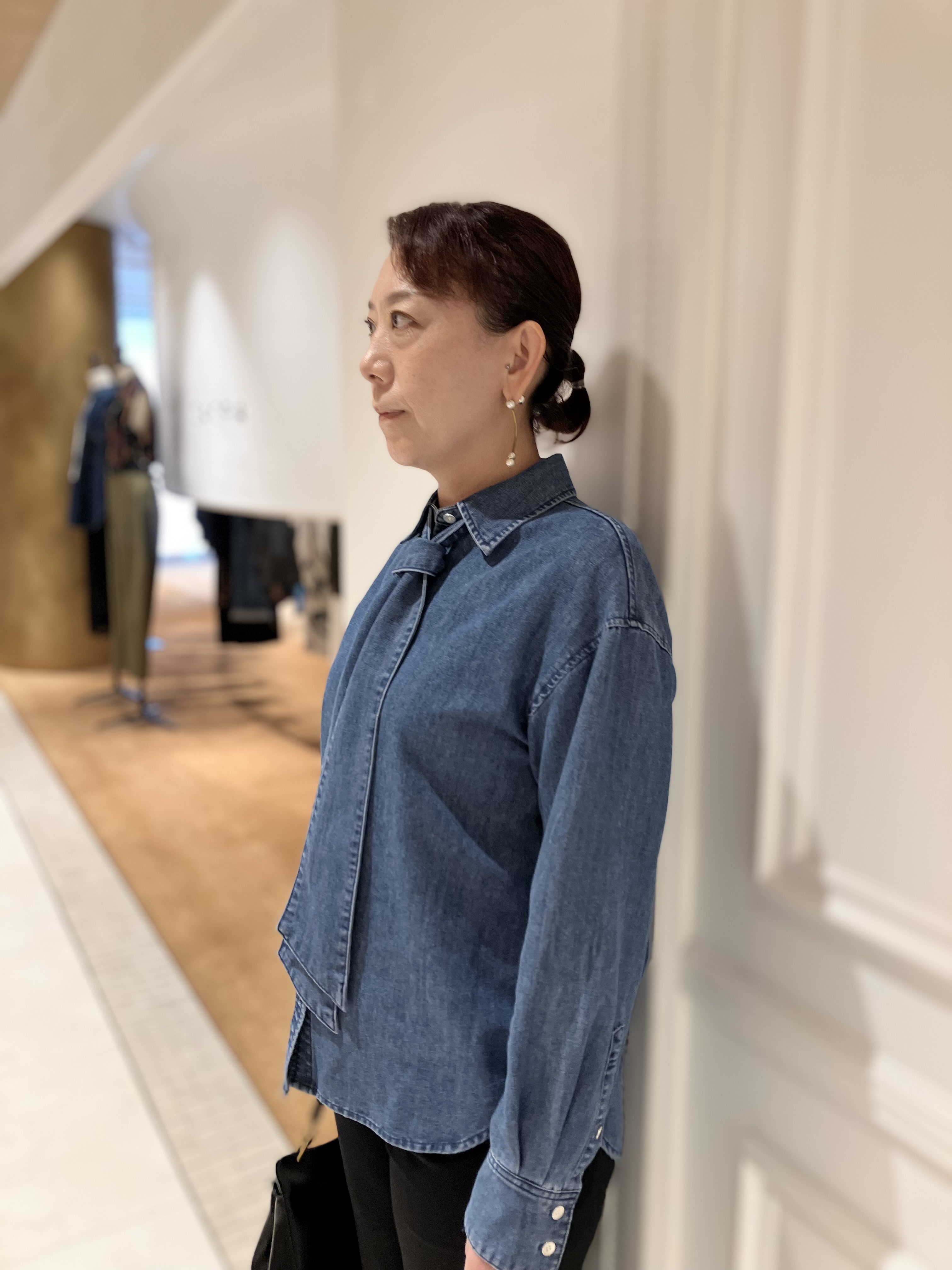 TAJIさんの「DRESSTERIOR｜【取り外し可能】2WAYデニムボウタイシャツ」を使ったコーディネート