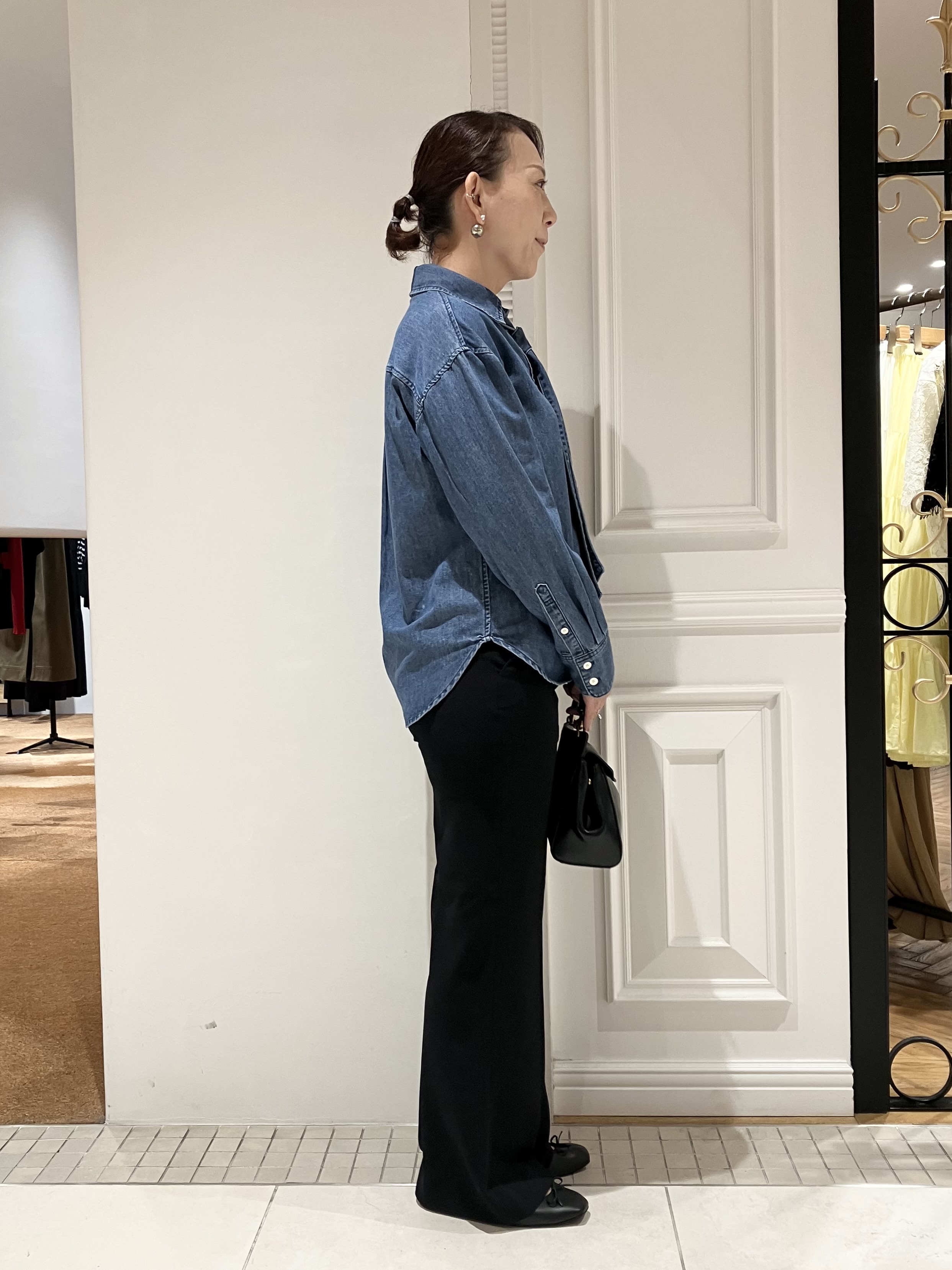 TAJIさんの「DRESSTERIOR｜【取り外し可能】2WAYデニムボウタイシャツ」を使ったコーディネート