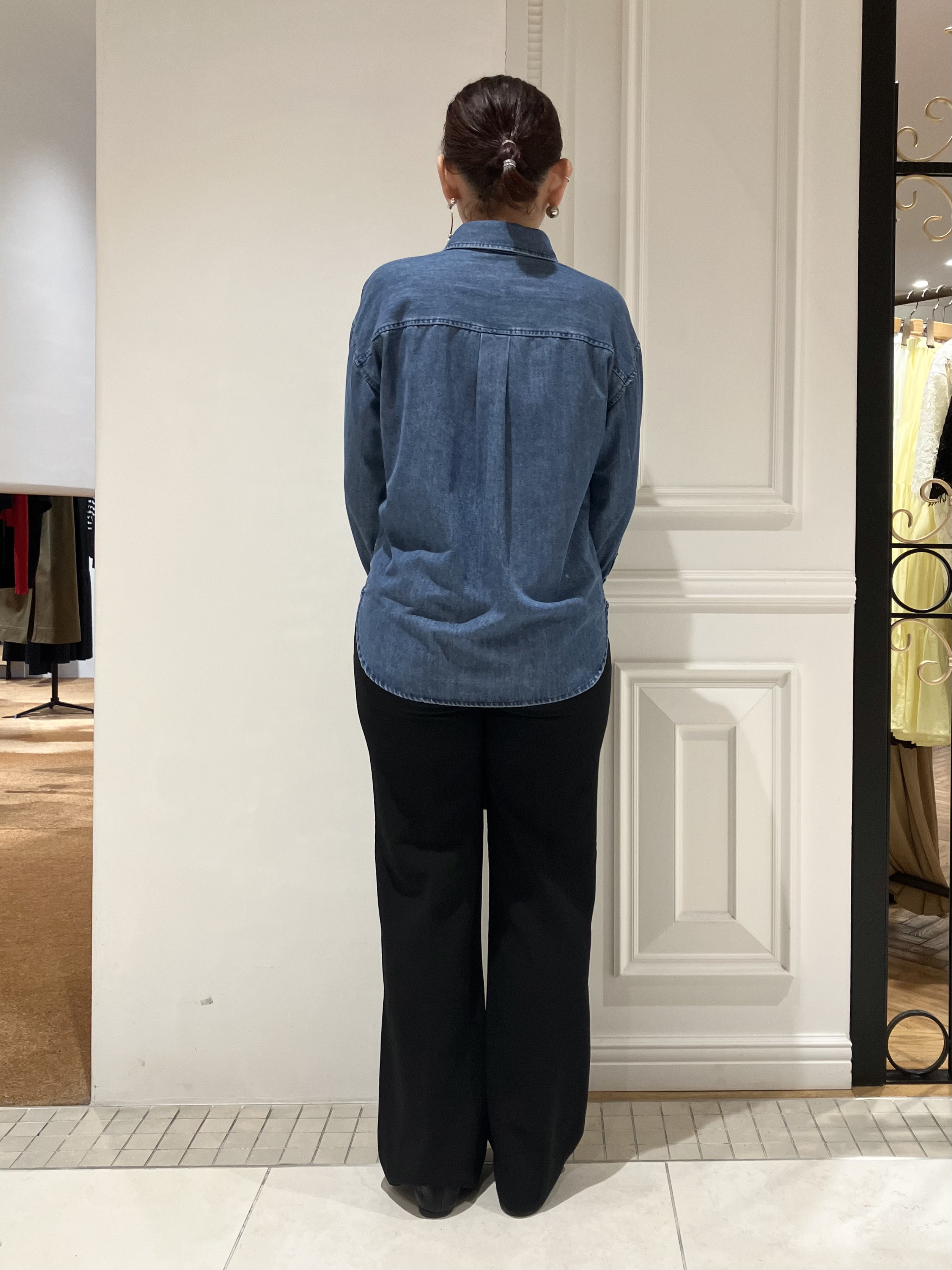 TAJIさんの「DRESSTERIOR｜【取り外し可能】2WAYデニムボウタイシャツ」を使ったコーディネート