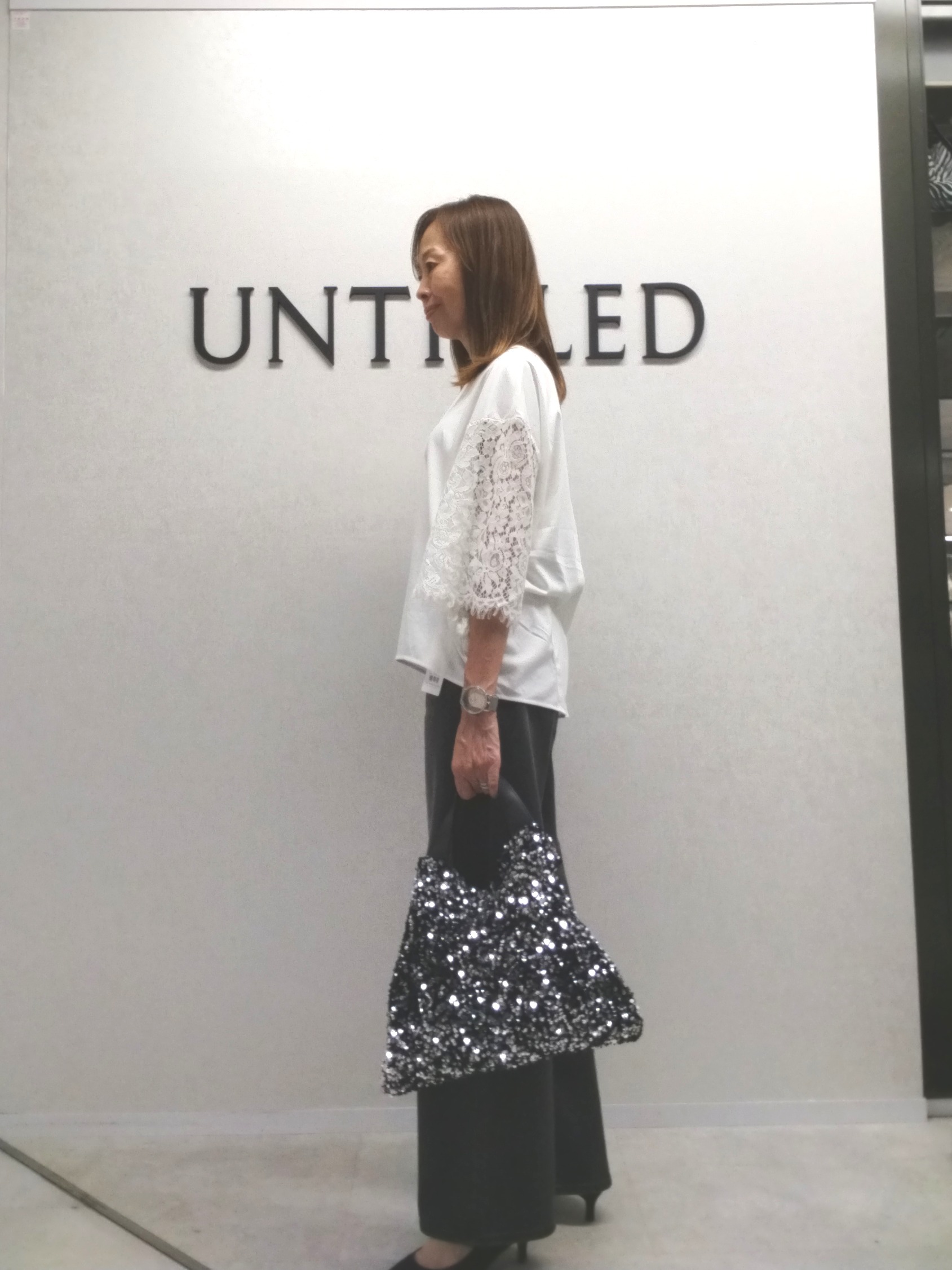 もりさんの「UNTITLED｜【秋映え/甘めTシャツ】袖レースプルオーバー」を使ったコーディネート