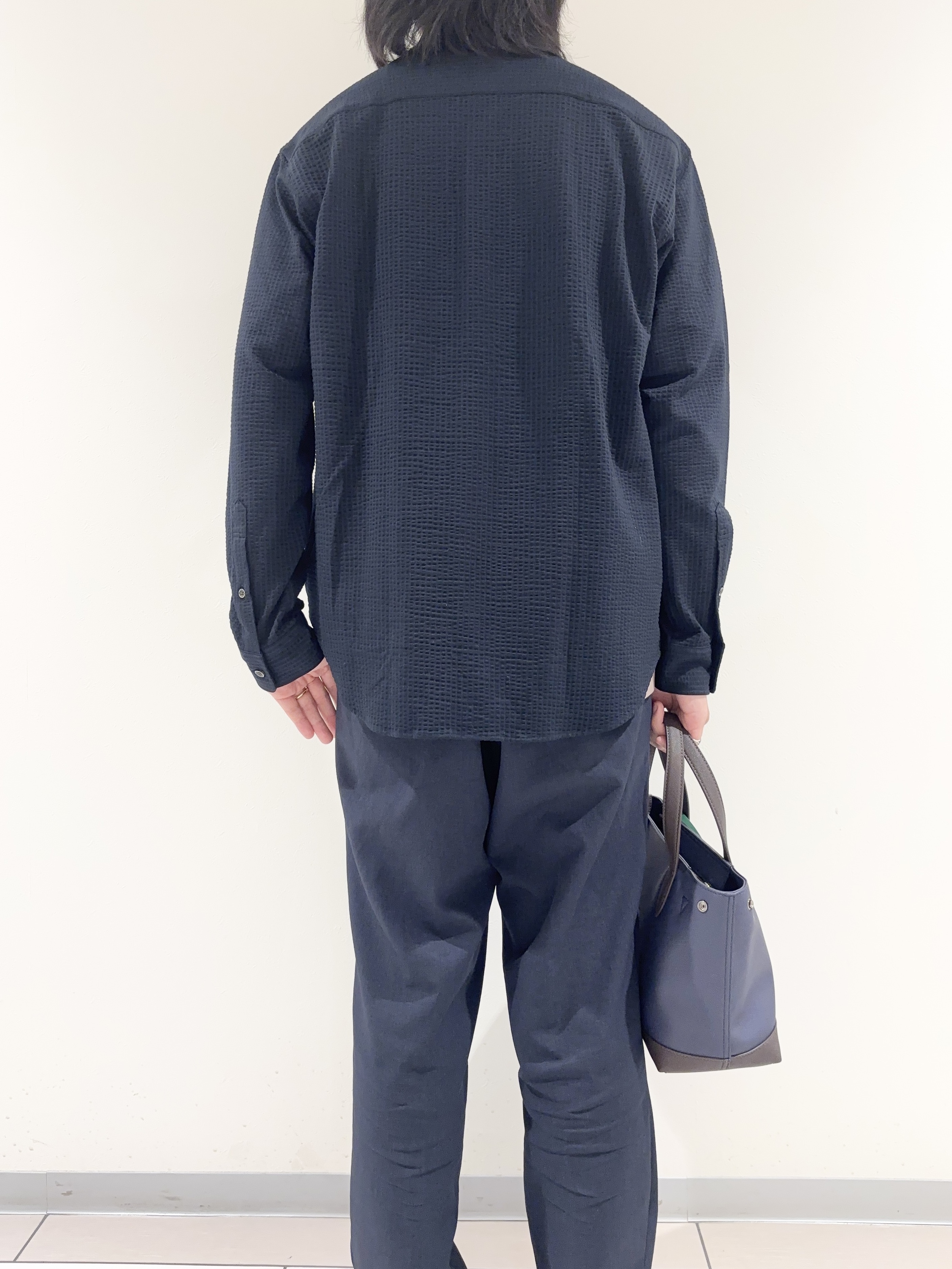 及川さんの「TAKEO KIKUCHI｜【抗菌防臭/シーズンレス】シアサッカー ジャージシャツ」を使ったコーディネート