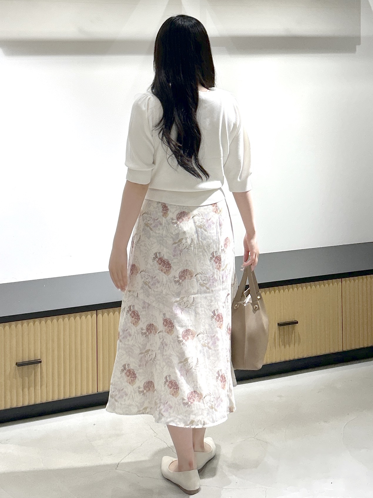 sayaさんの「OPAQUE.CLIP｜【UVケア】エンブロイダリーレースVネックカーディガン《洗濯機OK》」を使ったコーディネート