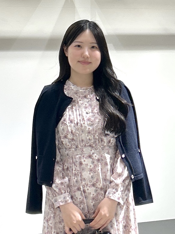sayaさんの「OPAQUE.CLIP｜【アンサンブル対応】ゴールド釦カーディガン《洗濯機OK》」を使ったコーディネート