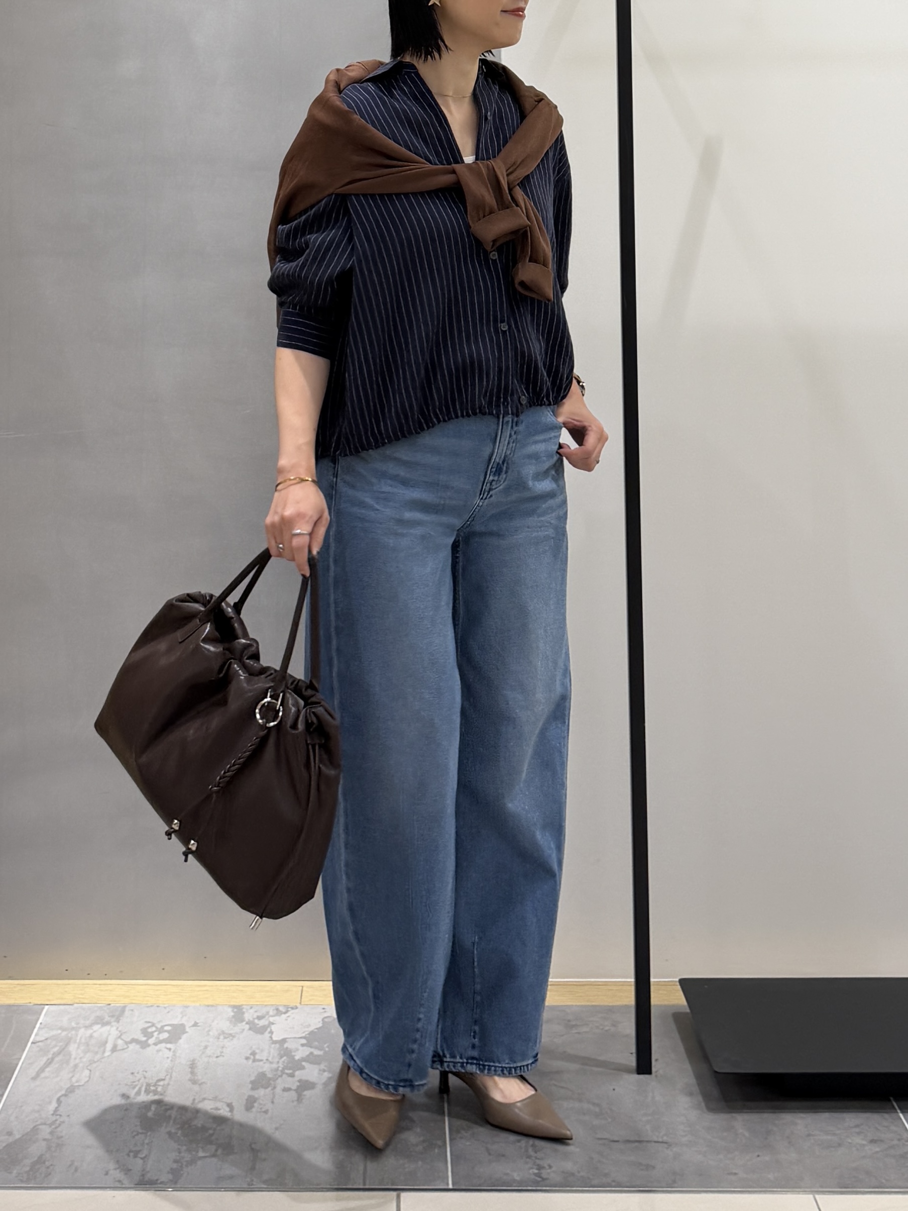 shihoさんの「INDIVI｜【シアー／7分袖】体型カバーゆったりシャツ」を使ったコーディネート