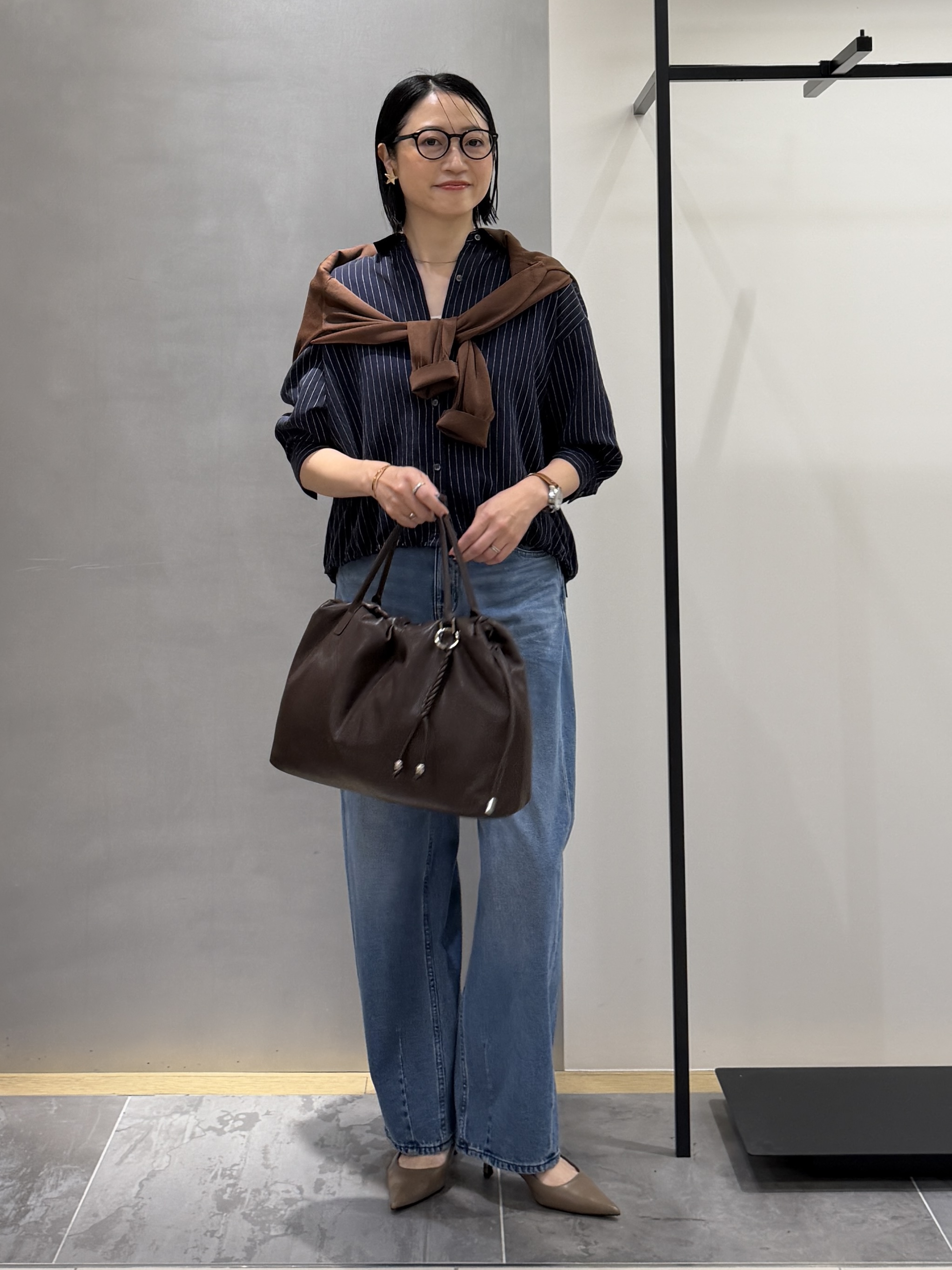 shihoさんの「INDIVI｜【シアー／7分袖】体型カバーゆったりシャツ」を使ったコーディネート