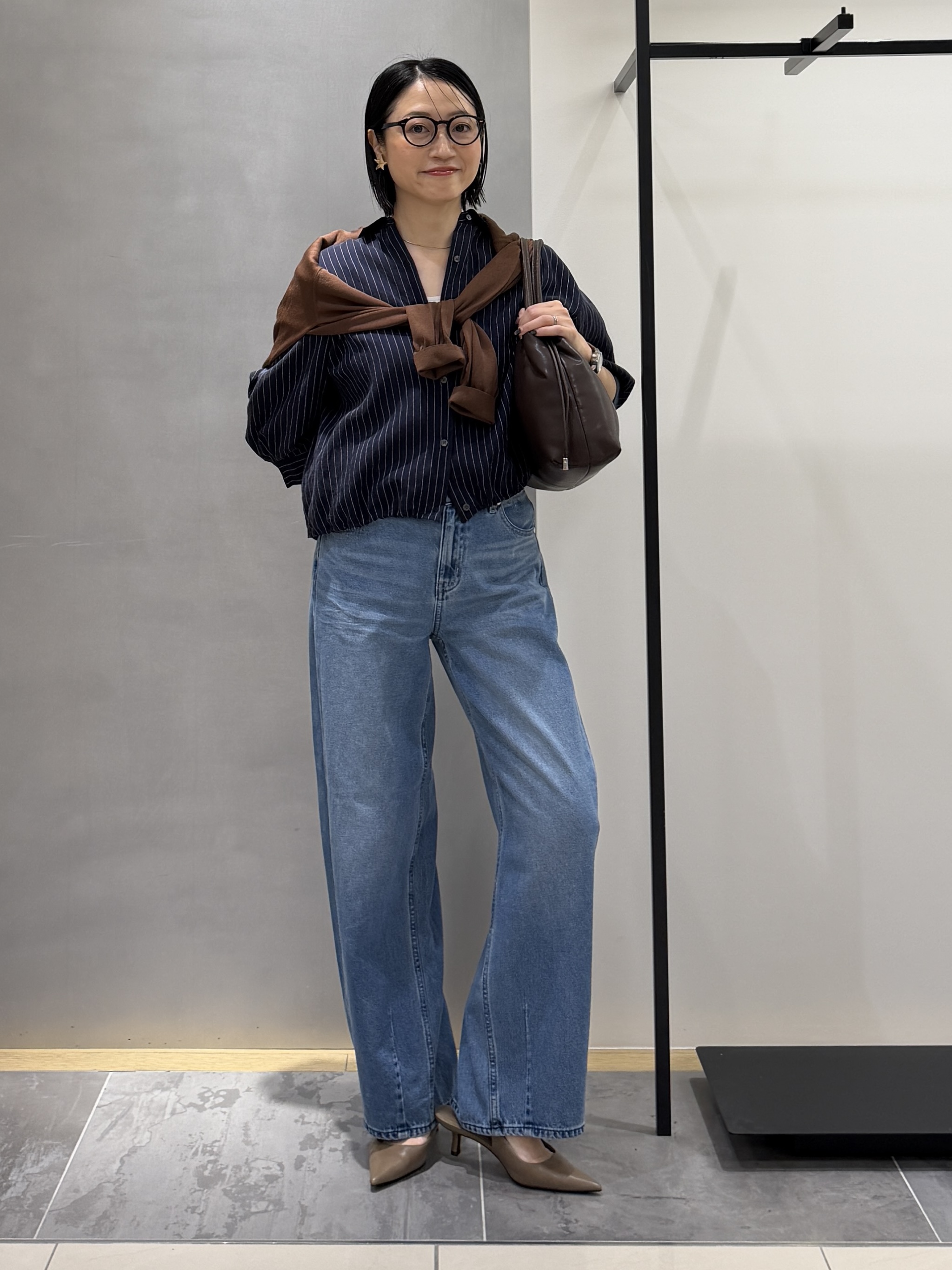 shihoさんの「INDIVI｜【シアー／7分袖】体型カバーゆったりシャツ」を使ったコーディネート