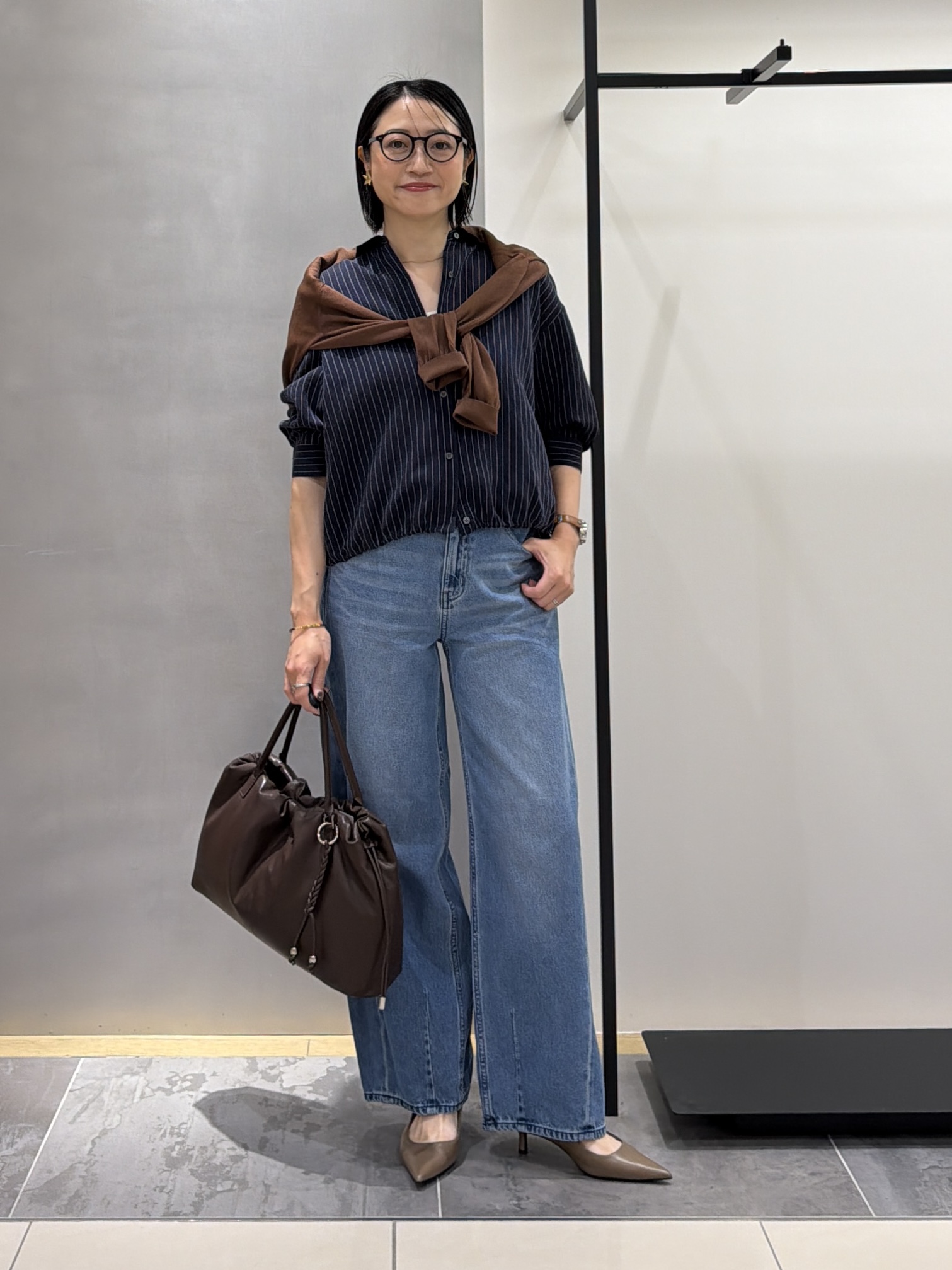 shihoさんの「INDIVI｜【シアー／7分袖】体型カバーゆったりシャツ」を使ったコーディネート