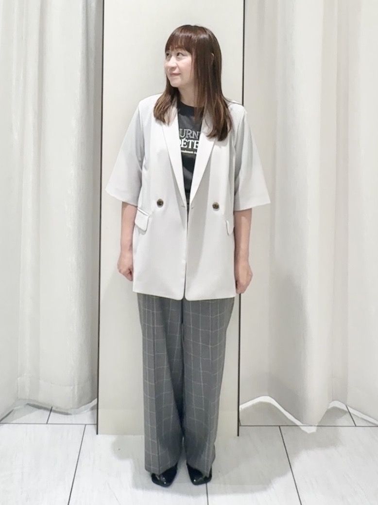 ʏᴜᴋɪᴋᴏさんの「UNTITLED｜【秋の通勤羽織/セットアップ可/UVカット】エアリークール半袖ジャケット」を使ったコーディネート
