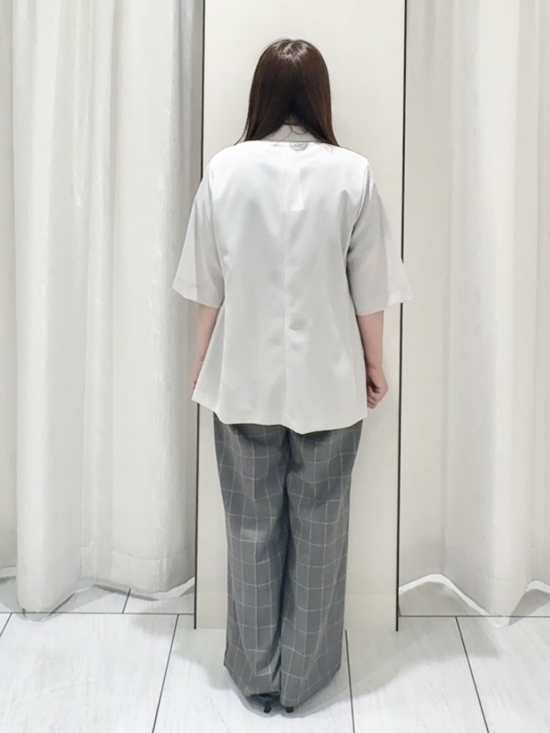 ʏᴜᴋɪᴋᴏさんの「UNTITLED｜【秋の通勤羽織/セットアップ可/UVカット】エアリークール半袖ジャケット」を使ったコーディネート