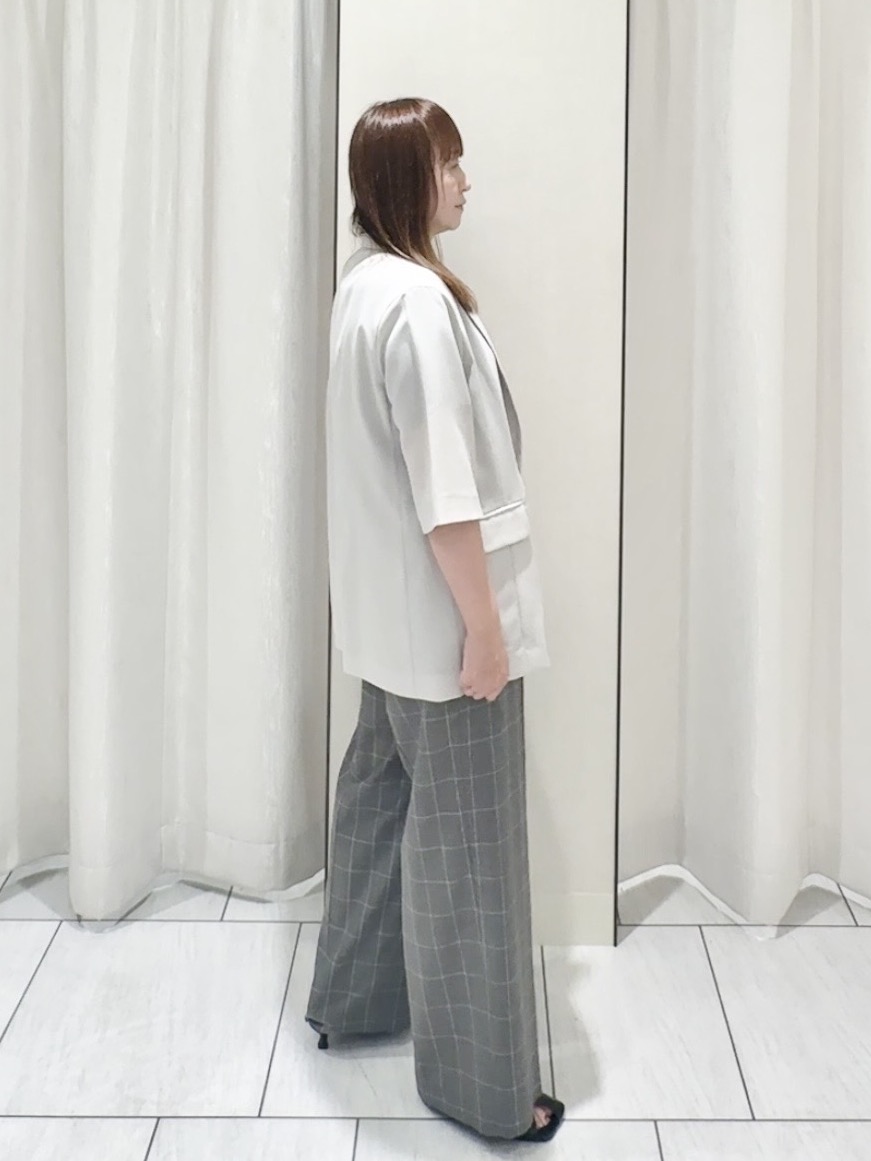 ʏᴜᴋɪᴋᴏさんの「UNTITLED｜【秋の通勤羽織/セットアップ可/UVカット】エアリークール半袖ジャケット」を使ったコーディネート