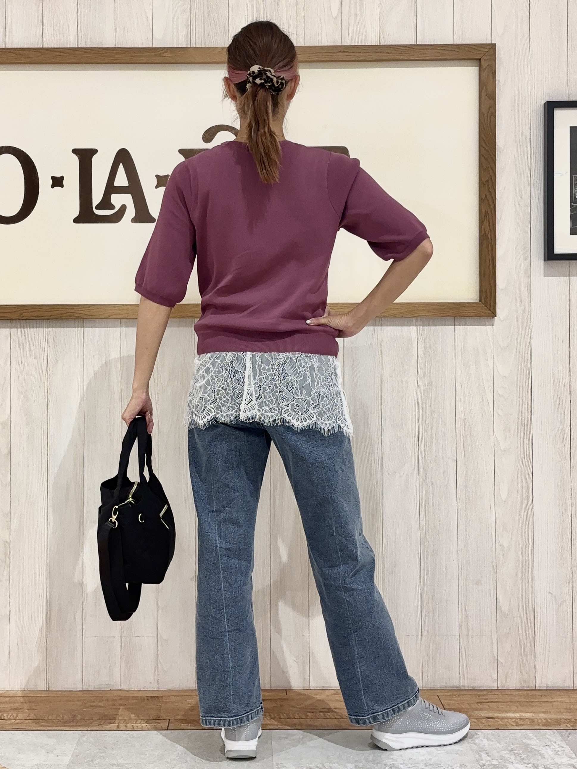 みきぽんさんの「SHOO･LA･RUE｜【ガンガン洗える/ひんやり/UV/毛玉になりにくい】二の腕見せない 5分袖ニット」を使ったコーディネート