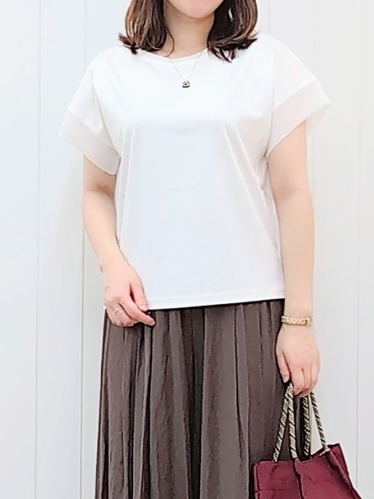 itoさんの「Dessin｜【UVカット/接触冷感】美光沢カットソー」を使ったコーディネート