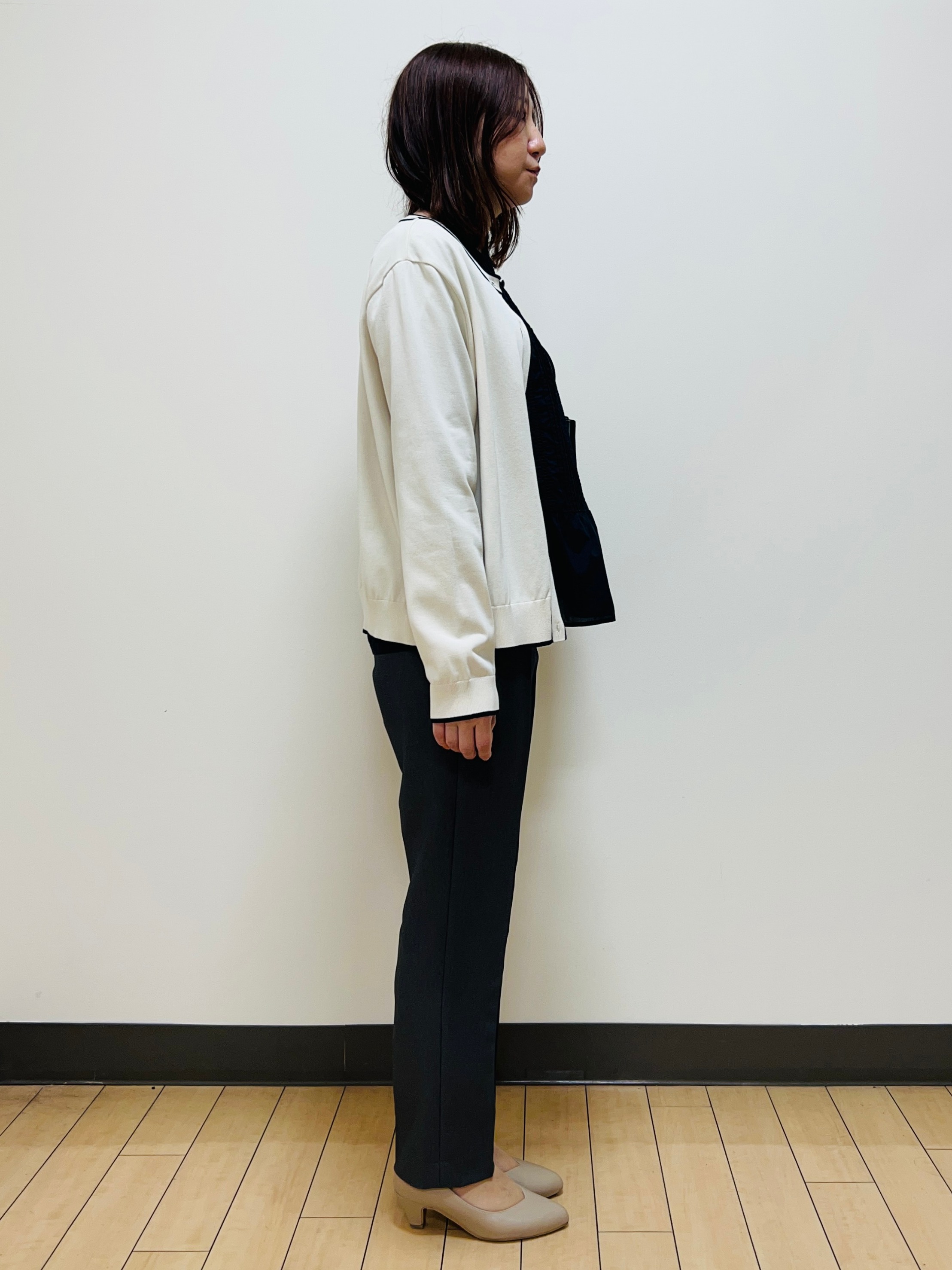miiiさんの「Reflect｜【UVカット／アンサンブル／手洗い可】バイカラーニットカーディガン」を使ったコーディネート