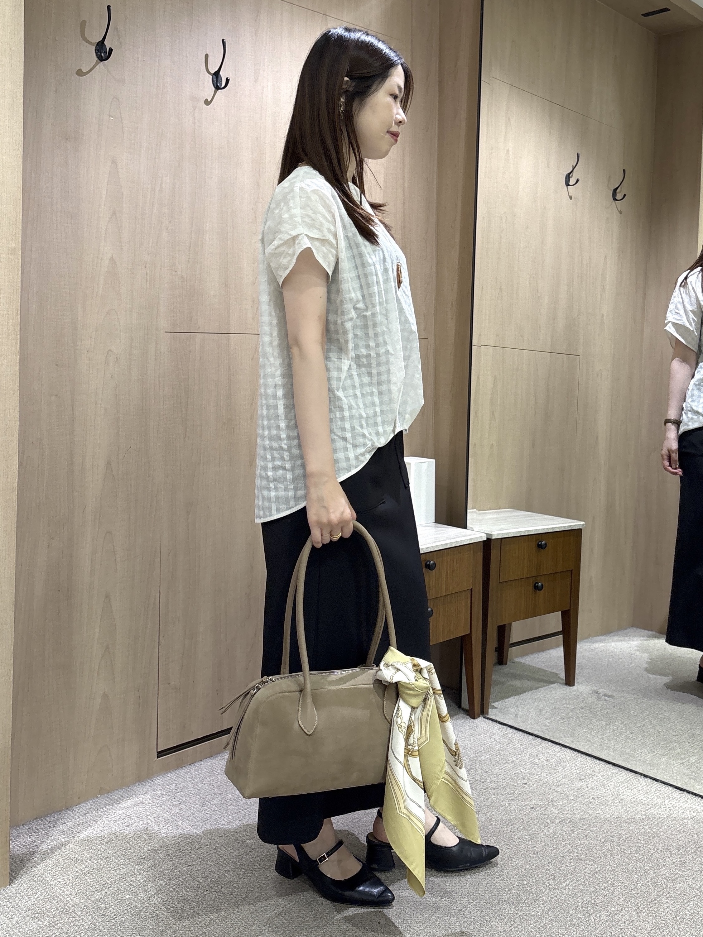asamiさんの「UNTITLED｜【秋めきシャツ/体型カバー】シアーチェックブラウス」を使ったコーディネート