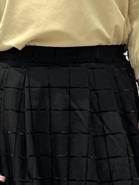 ゆっきーさんの「SHOO･LA･RUE｜【着丈選べる/2点セット】ネックレス付き やわらか8分袖ブラウス」を使ったコーディネート