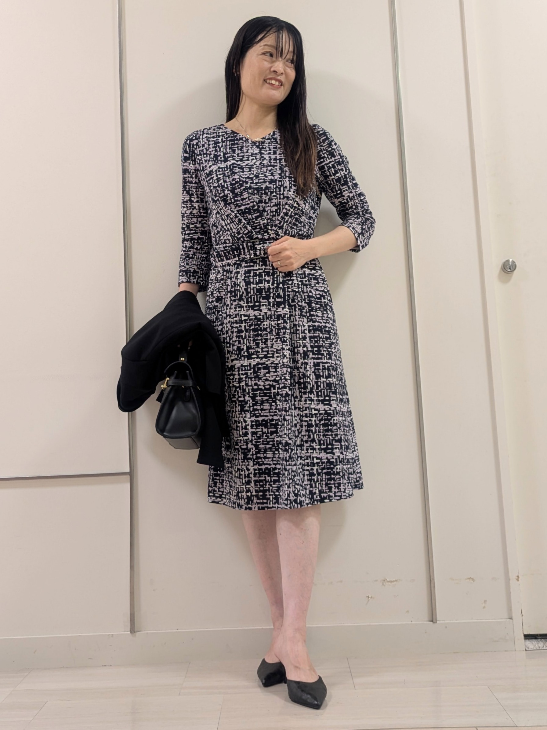 mikiさんの「COUP DE CHANCE｜【手洗い可／日本製】ジオメトリックワンピース」を使ったコーディネート