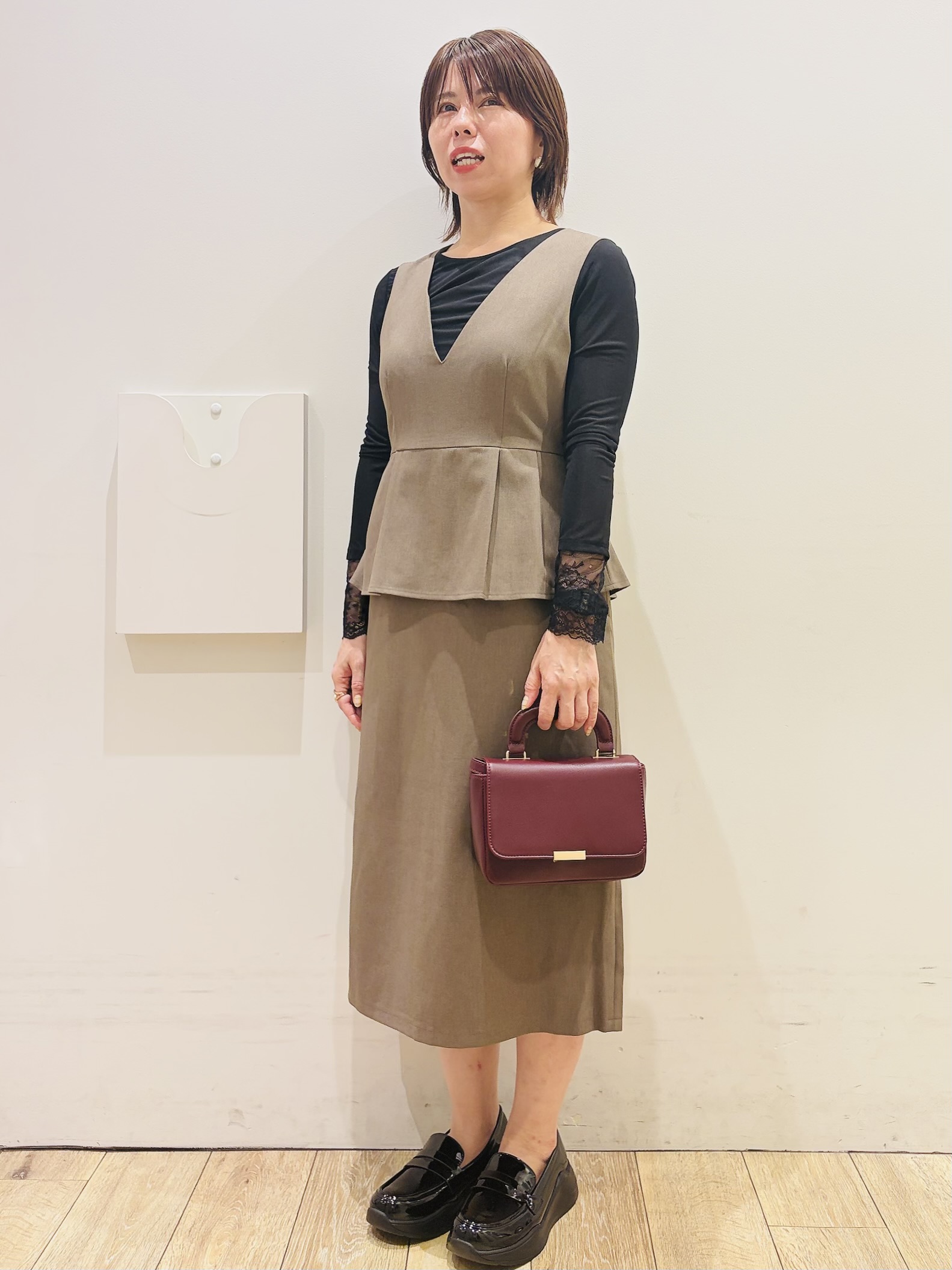 YUKOさんの「index｜【セットアップ対応】ペプラムジャンスカワンピース《洗濯機OK／イージーアイロン／防シワ》」を使ったコーディネート