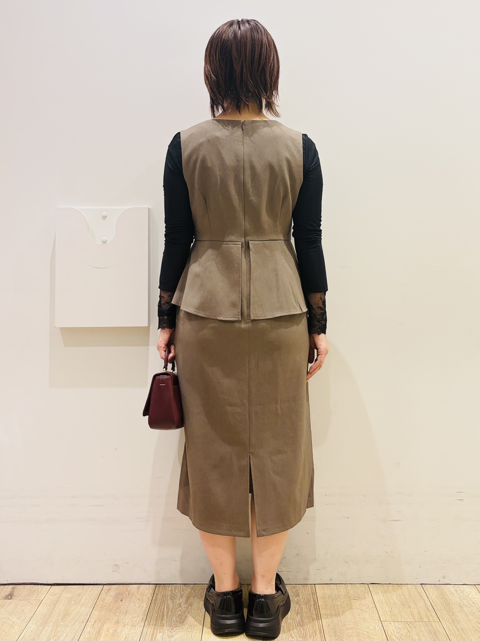 YUKOさんの「index｜【セットアップ対応】ペプラムジャンスカワンピース《洗濯機OK／イージーアイロン／防シワ》」を使ったコーディネート
