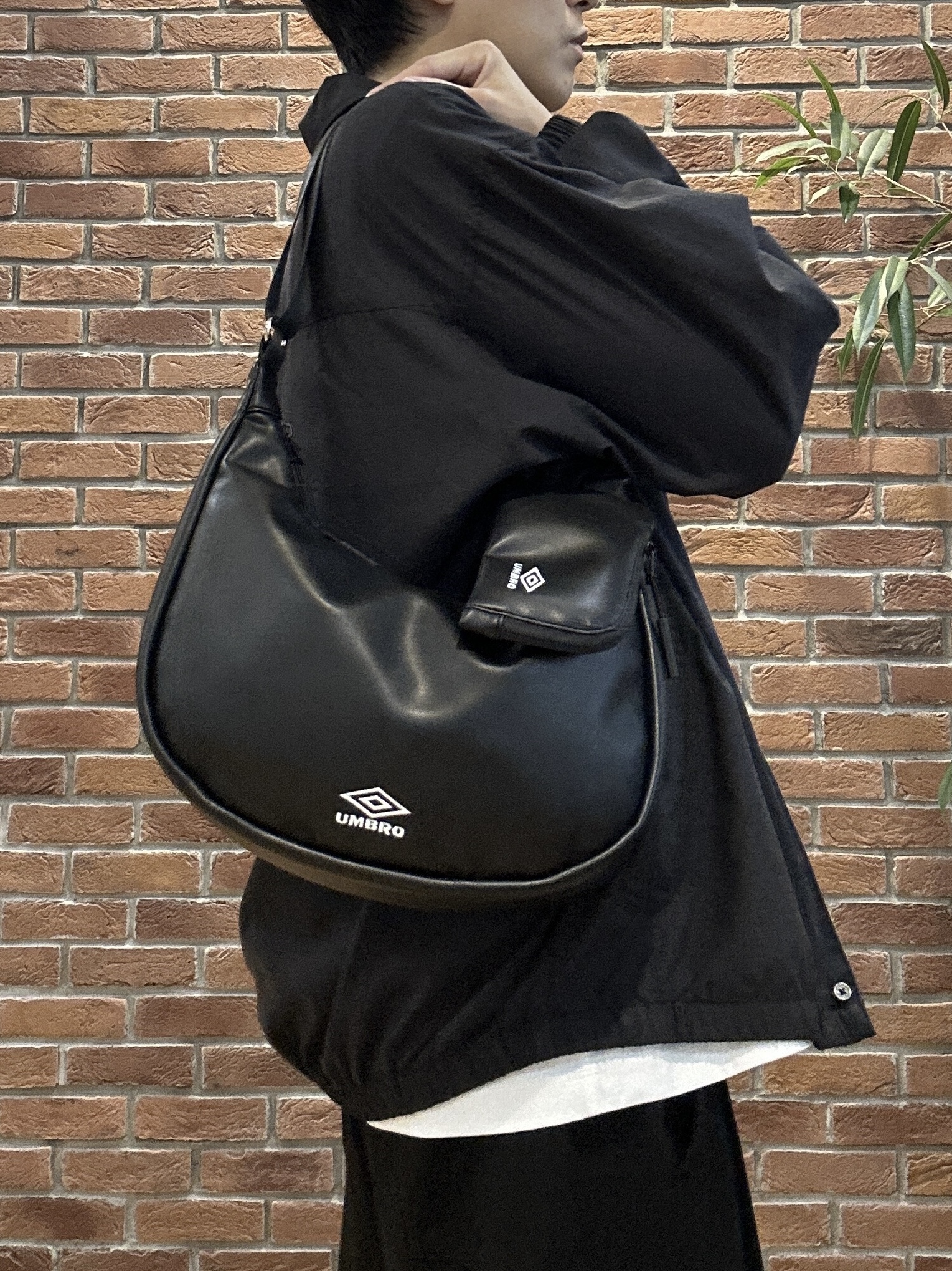 ドイさんの「tk.TAKEO KIKUCHI｜【UMBRO】FLショルダーバッグ／チャーム付き」を使ったコーディネート