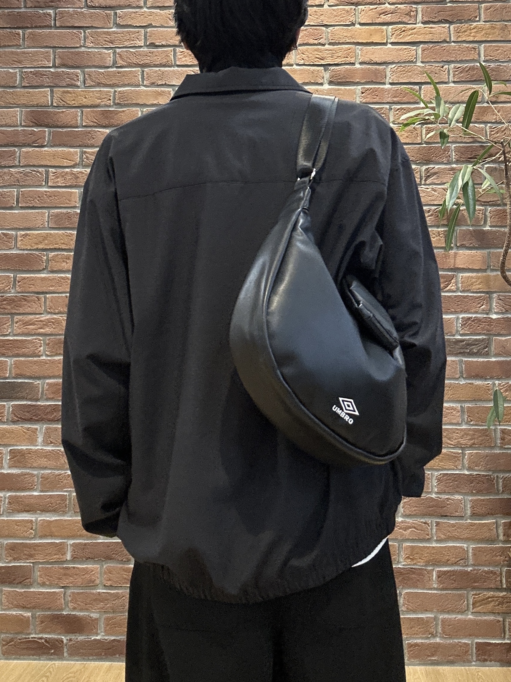 ドイさんの「tk.TAKEO KIKUCHI｜【UMBRO】FLショルダーバッグ／チャーム付き」を使ったコーディネート