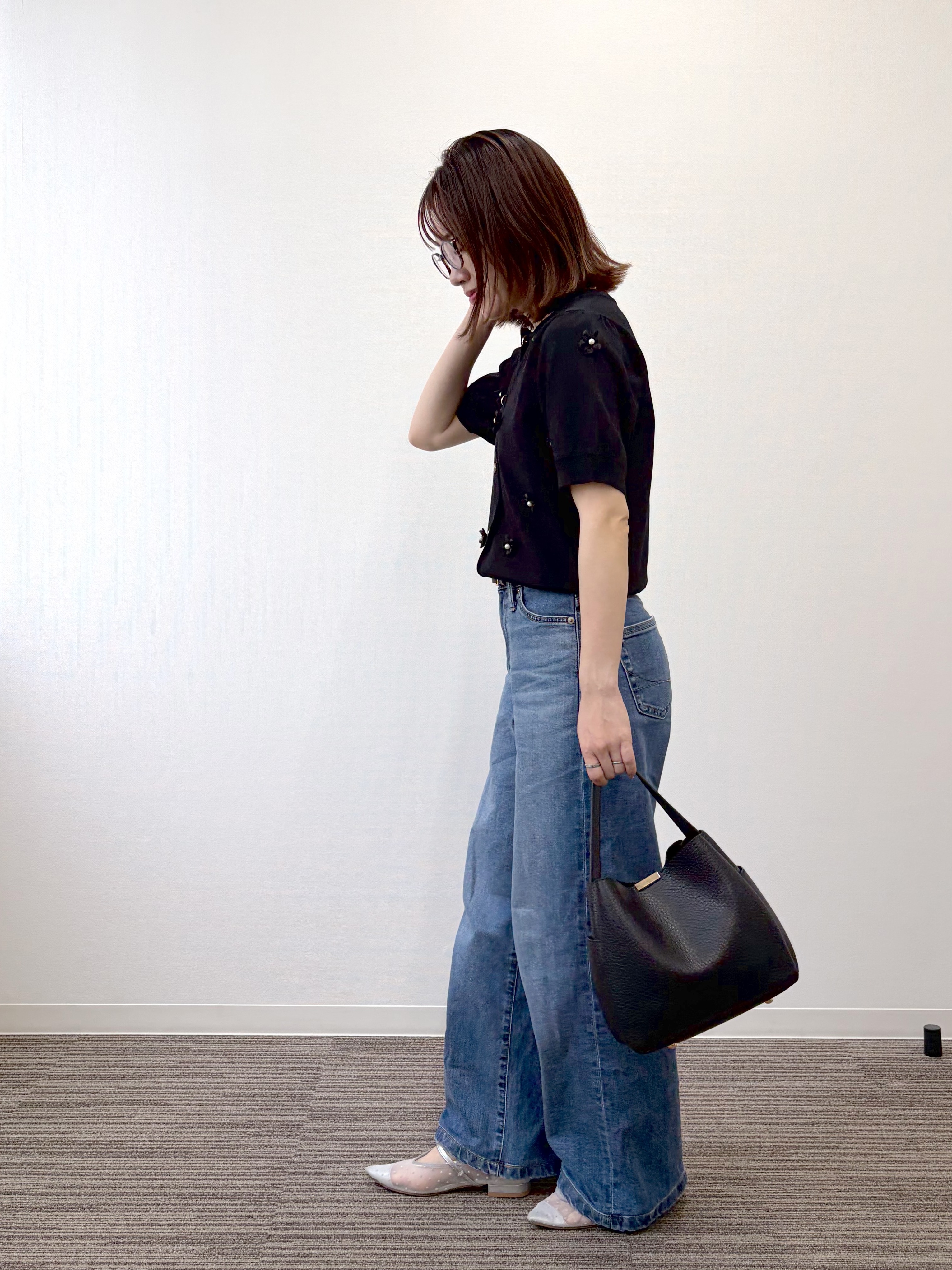 saoriさんの「フラワーモチーフ5分袖カーディガン」を使ったコーディネート