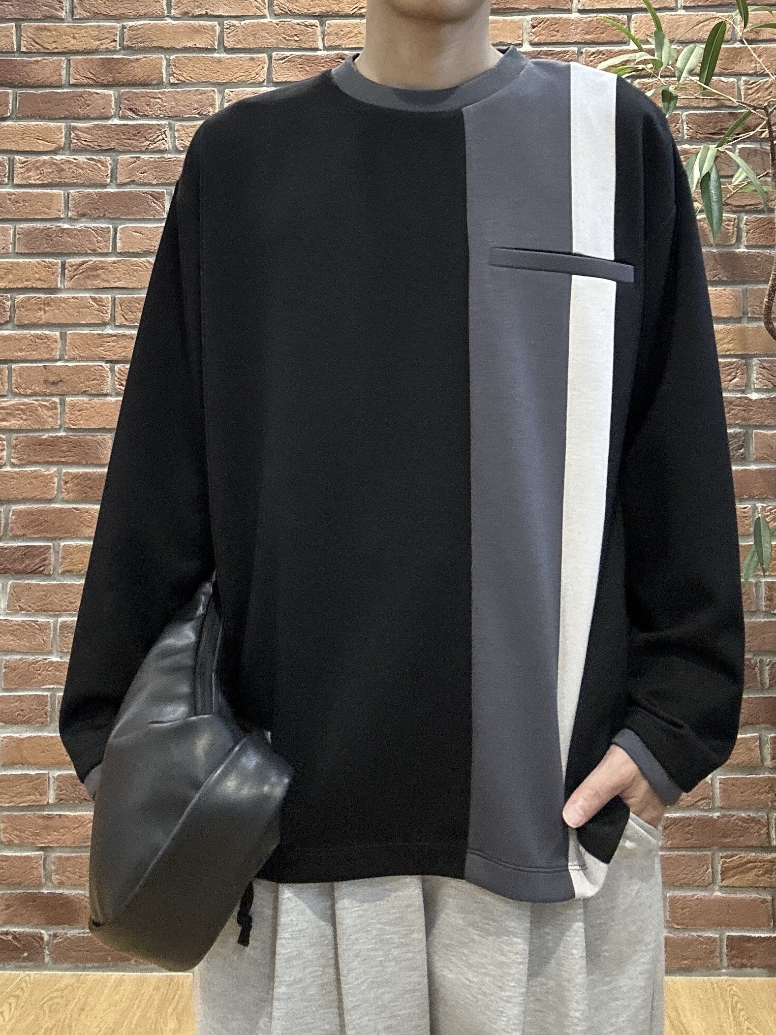 ドイさんの「tk.TAKEO KIKUCHI｜【UMBRO】FLショルダーバッグ／チャーム付き」を使ったコーディネート