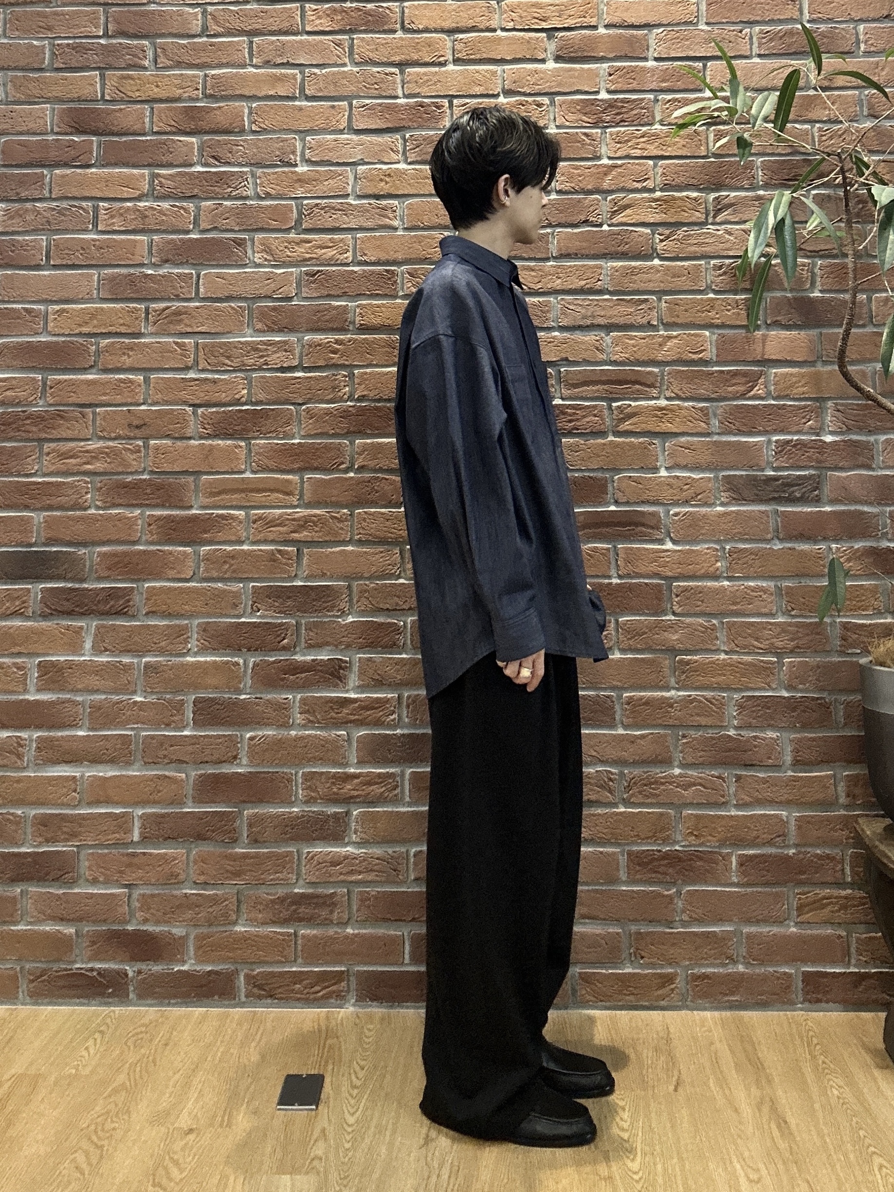 ドイさんの「tk.TAKEO KIKUCHI｜【色褪せしにくいデニム】Comfy Fadeless Denim Seriesデニムシャツ」を使ったコーディネート