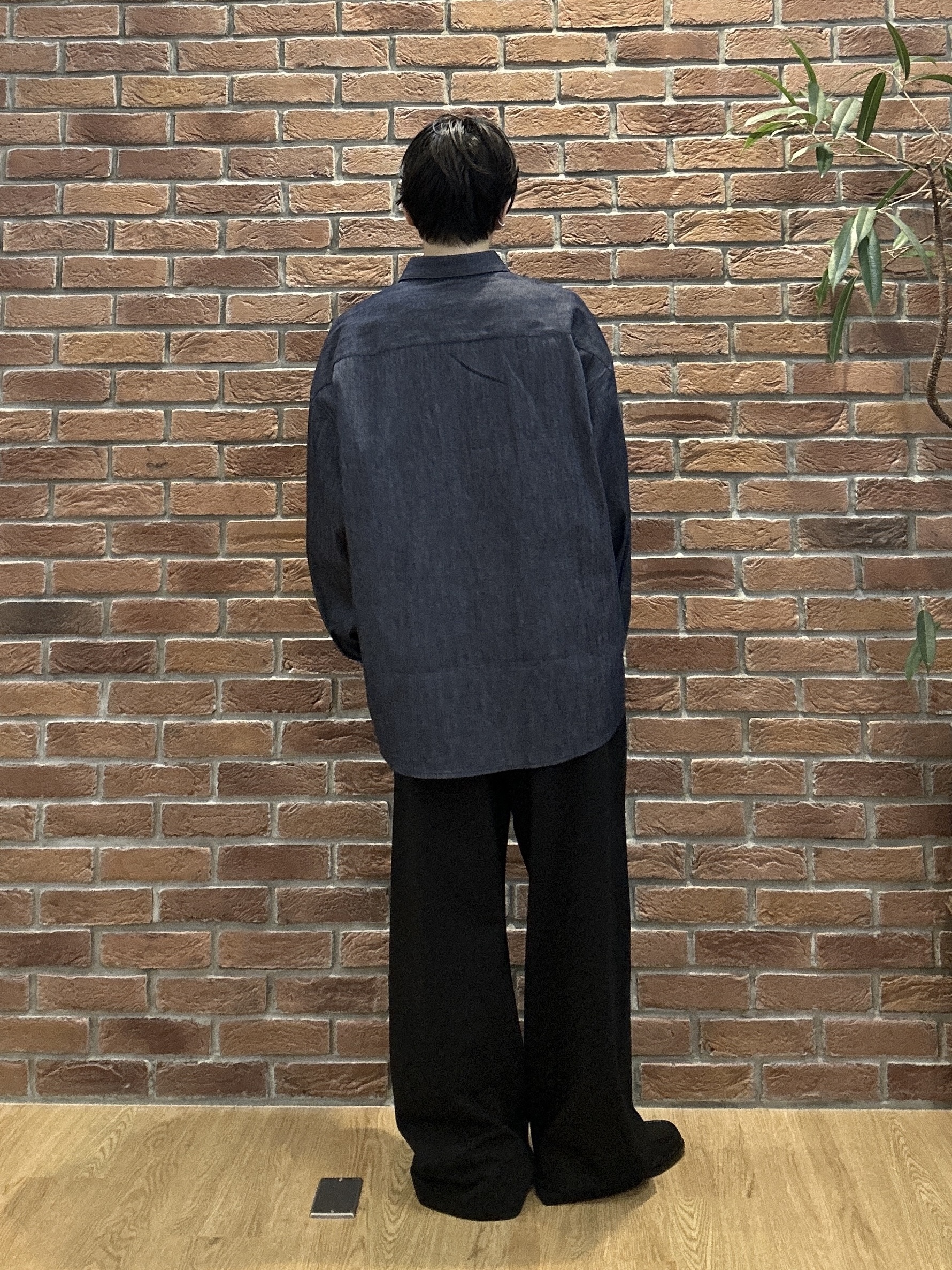 ドイさんの「tk.TAKEO KIKUCHI｜【色褪せしにくいデニム】Comfy Fadeless Denim Seriesデニムシャツ」を使ったコーディネート