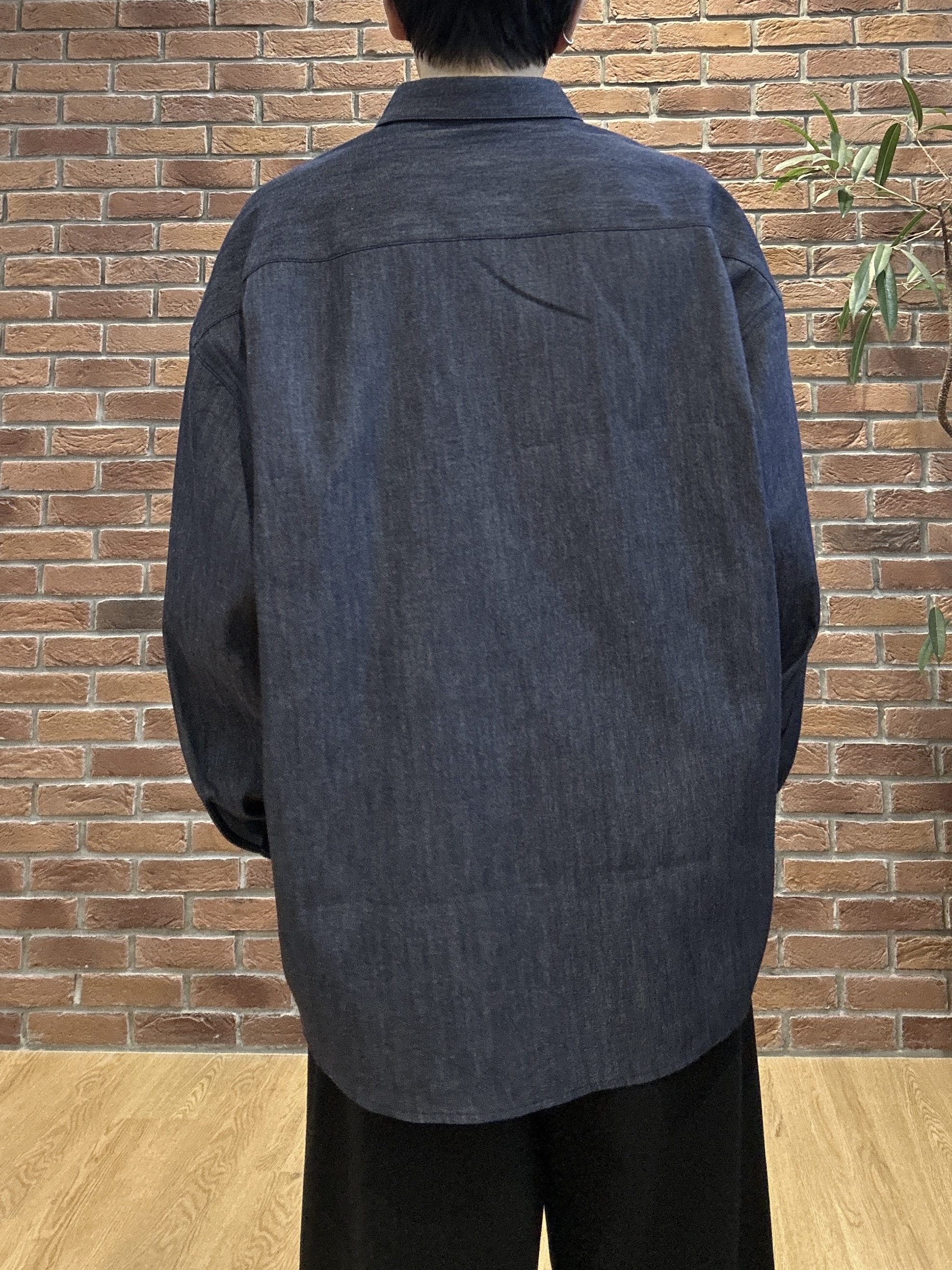 ドイさんの「tk.TAKEO KIKUCHI｜【色褪せしにくいデニム】Comfy Fadeless Denim Seriesデニムシャツ」を使ったコーディネート