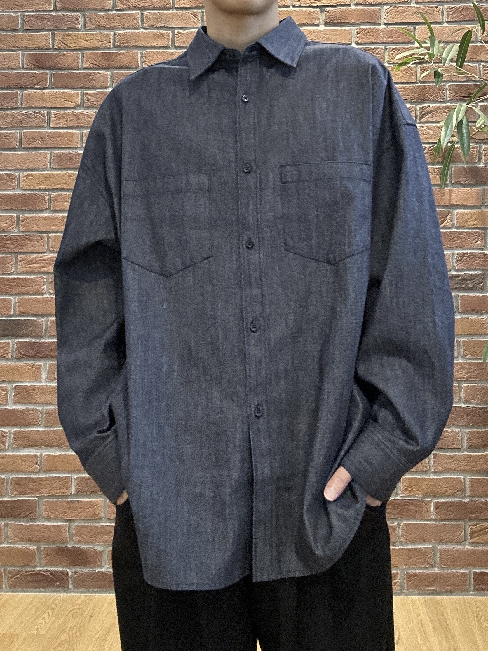 ドイさんの「tk.TAKEO KIKUCHI｜【色褪せしにくいデニム】Comfy Fadeless Denim Seriesデニムシャツ」を使ったコーディネート