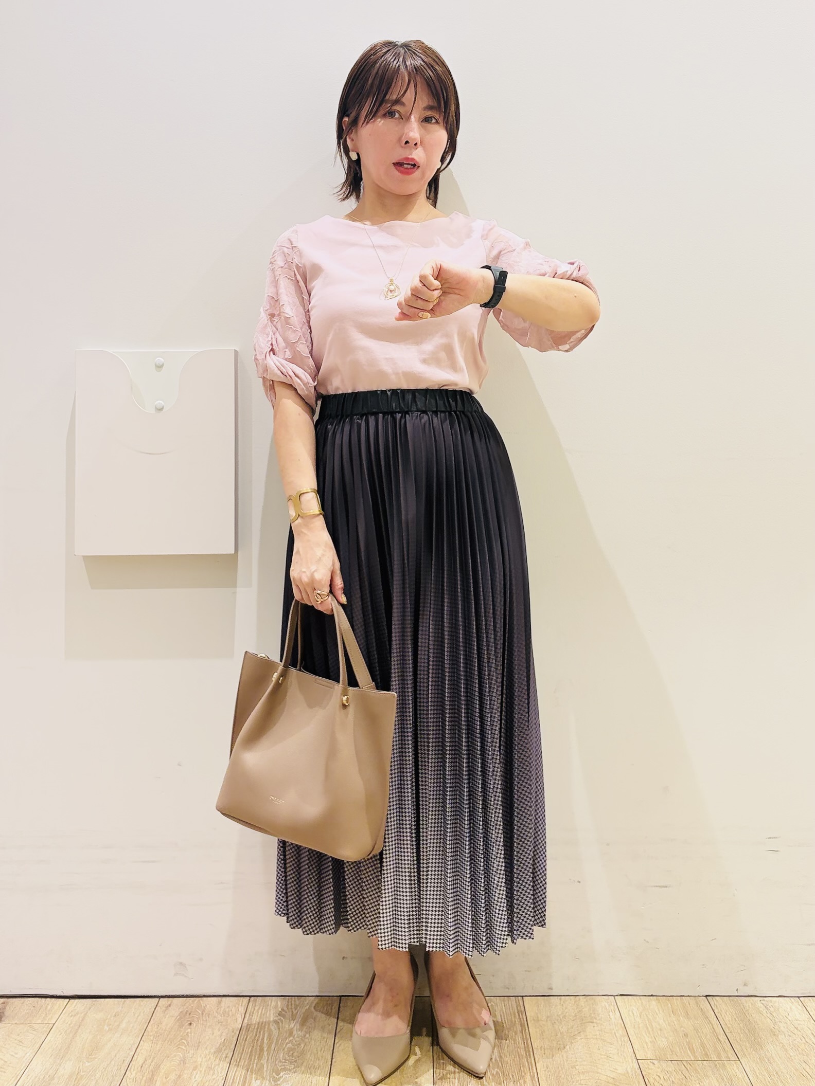 YUKOさんの「index｜【接触冷感／UVケア】ジャカードドッキングスリーブトップス《洗濯機OK》」を使ったコーディネート