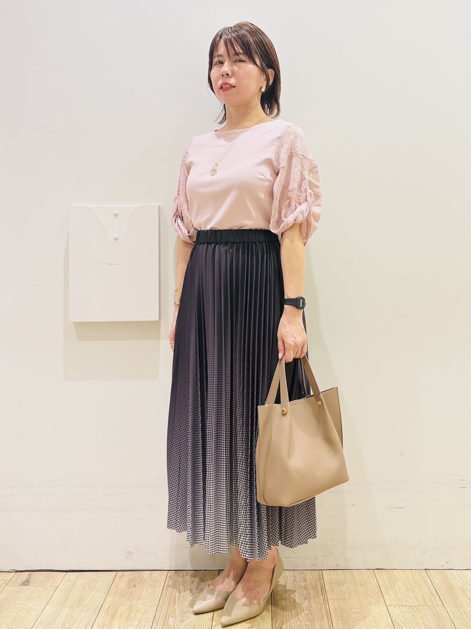 YUKOさんの「index｜【接触冷感／UVケア】ジャカードドッキングスリーブトップス《洗濯機OK》」を使ったコーディネート
