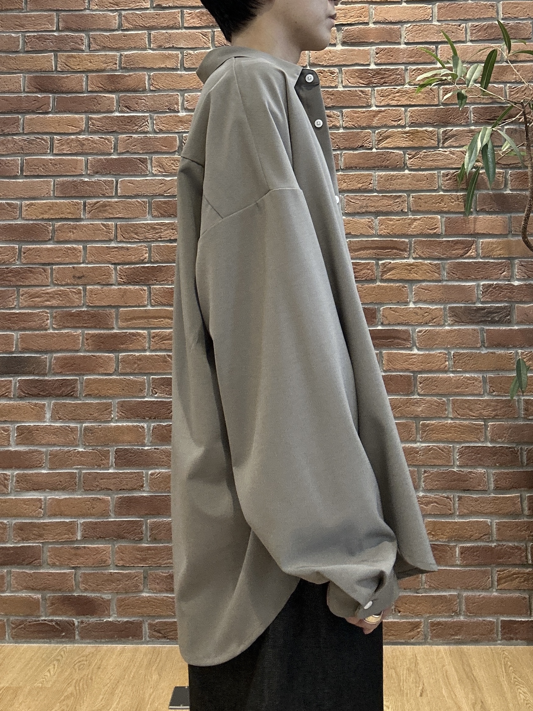 ドイさんの「tk.TAKEO KIKUCHI｜【色褪せしにくいデニム】Comfy Fadeless Denim Seriesバレルデニム」を使ったコーディネート