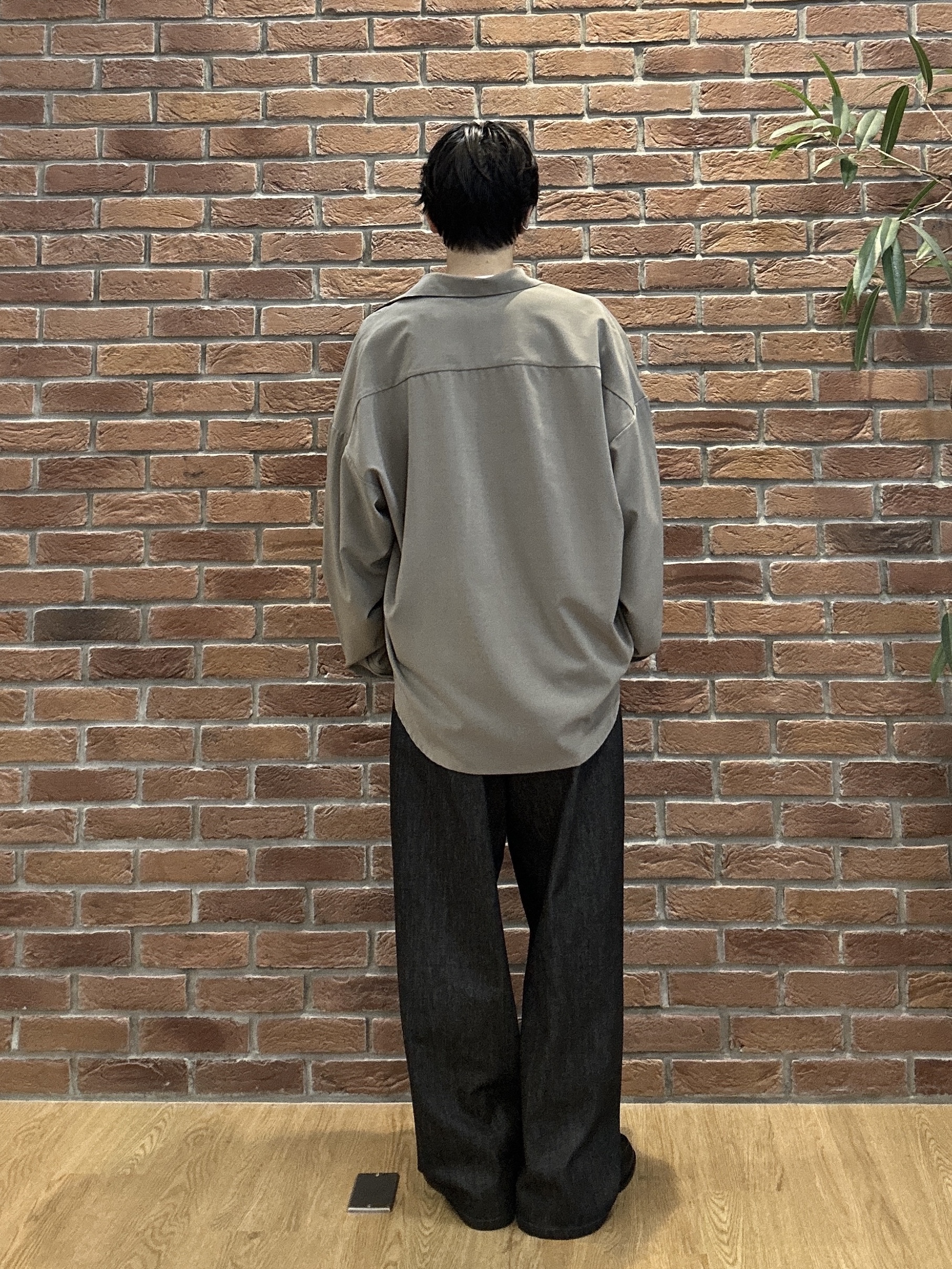 ドイさんの「tk.TAKEO KIKUCHI｜【色褪せしにくいデニム】Comfy Fadeless Denim Seriesバレルデニム」を使ったコーディネート