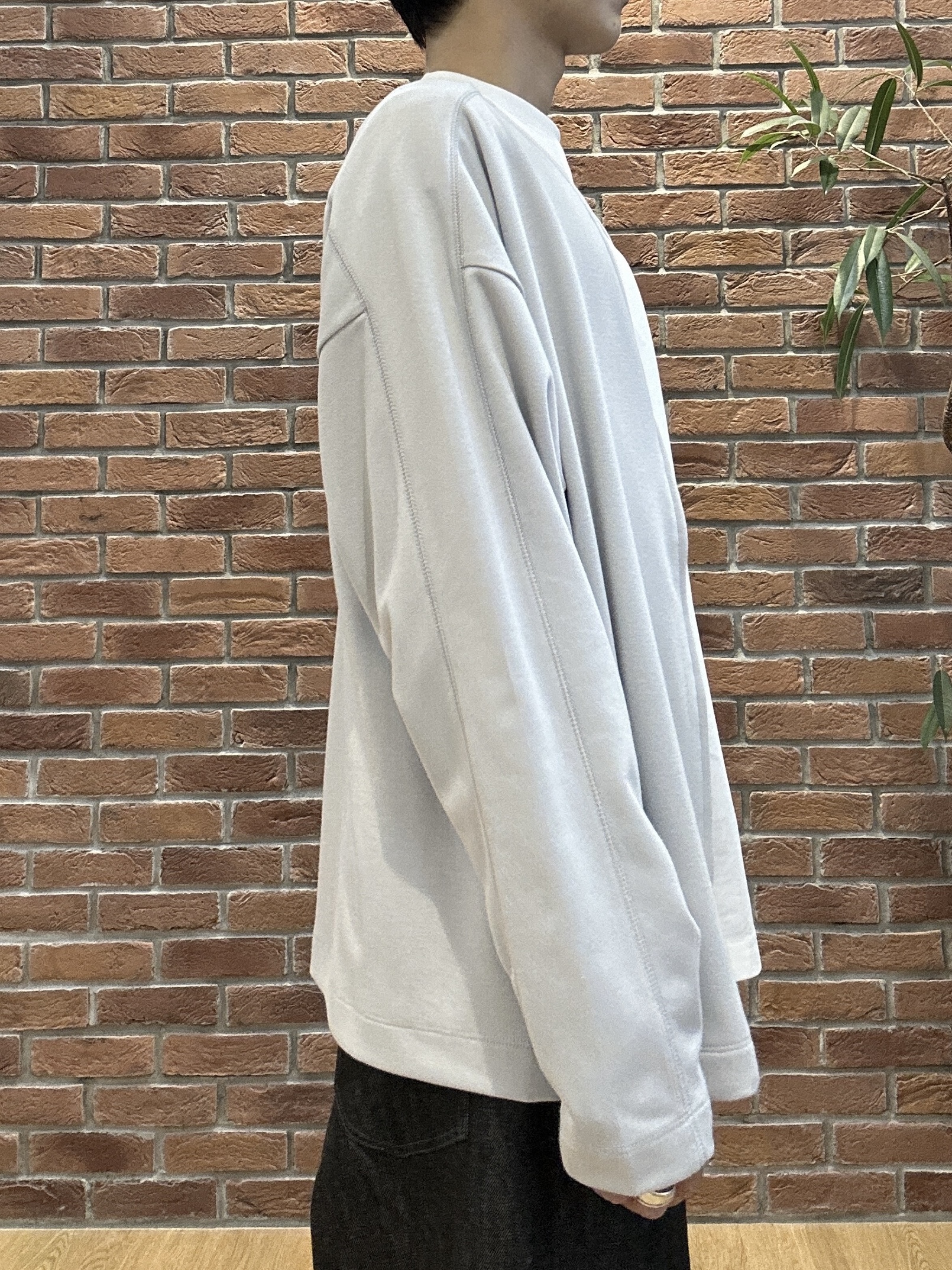 ドイさんの「tk.TAKEO KIKUCHI｜【色褪せしにくいデニム】Comfy Fadeless Denim Seriesバレルデニム」を使ったコーディネート