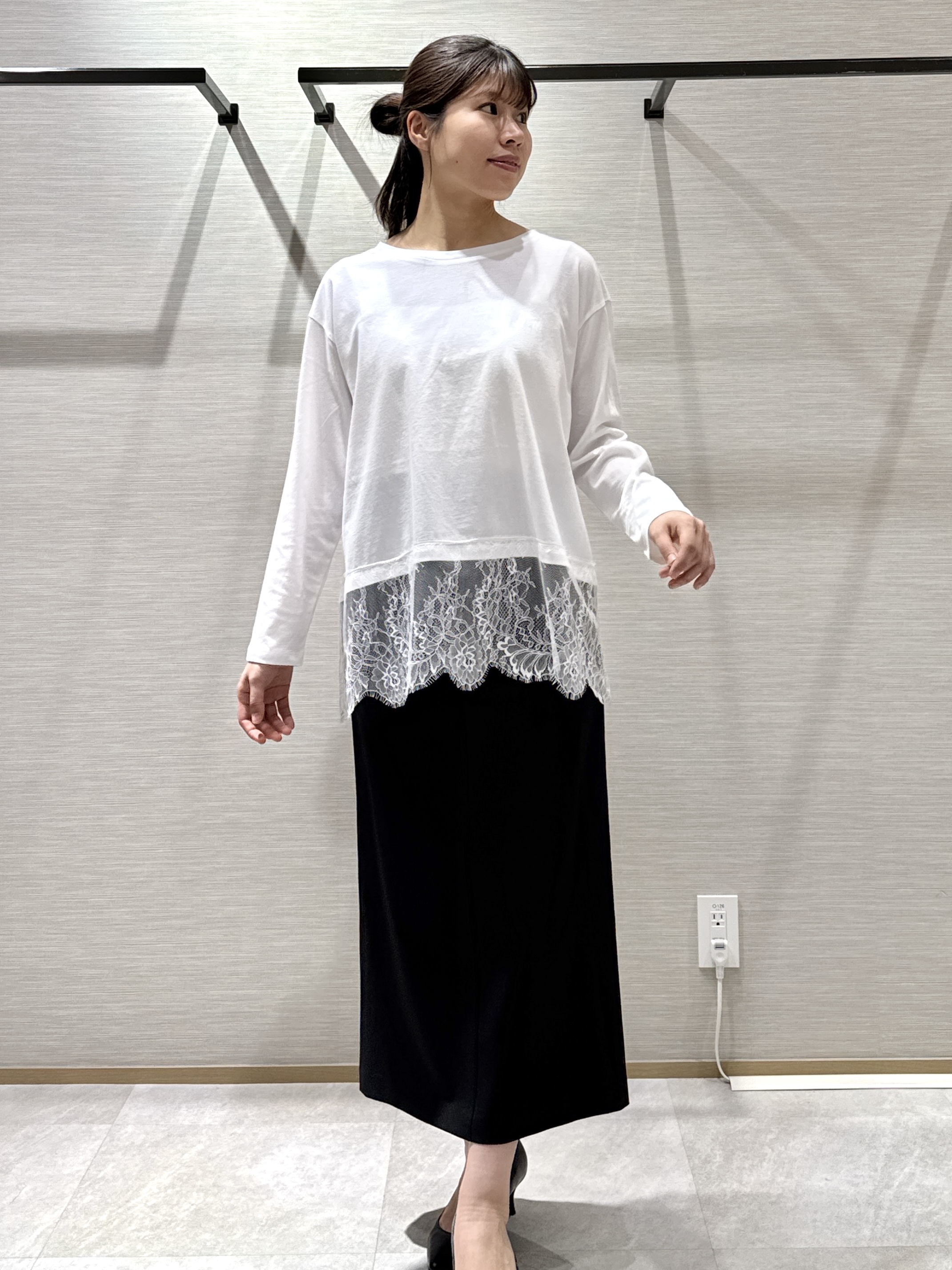 nanaさんの「UNTITLED｜【アンサンブル可/秋羽織り/シアー】前後2WAYカーディガン」を使ったコーディネート
