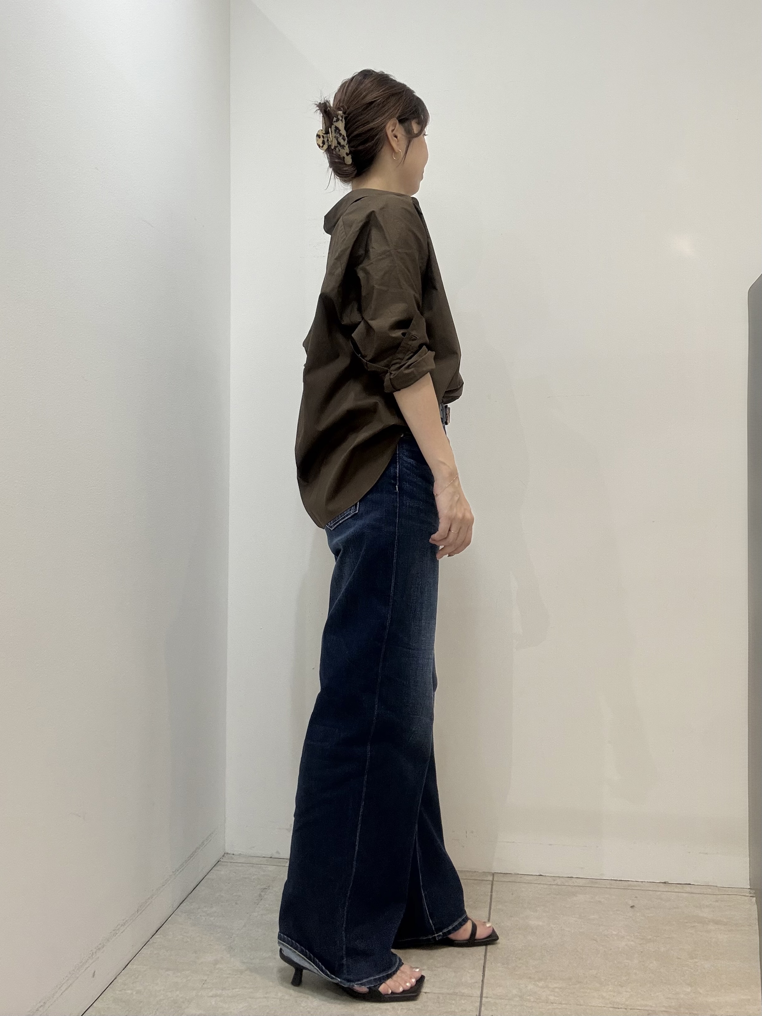 かなえさんの「UNTITLED｜コットンドルマンシャツ」を使ったコーディネート